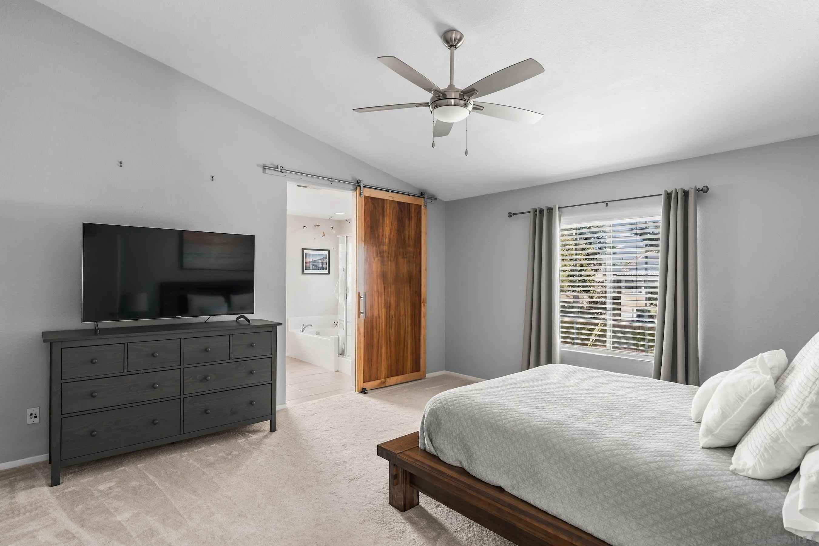 https://cdn.realtyfeed.com/cdn/127/260022788/9feeddd0afbcdd528360cddd0e1ea82a.webp