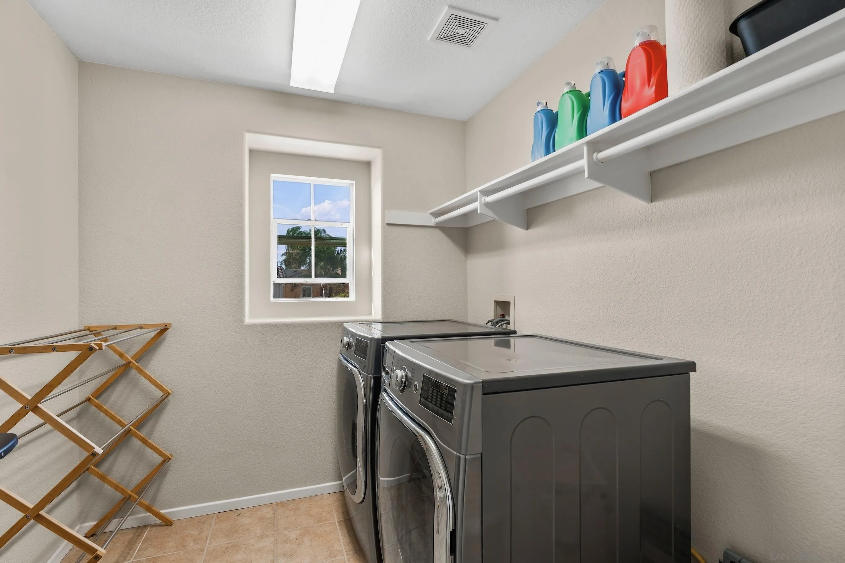 https://cdn.realtyfeed.com/cdn/127/260022788/d50ac4edac075cbdeac2276ce70837bd.webp