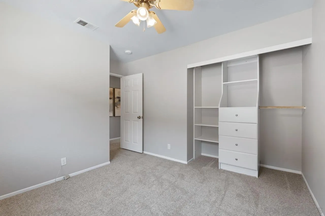 https://cdn.realtyfeed.com/cdn/127/260022789/14aef0af8eeb3197f6e1fa9c7f188405.webp