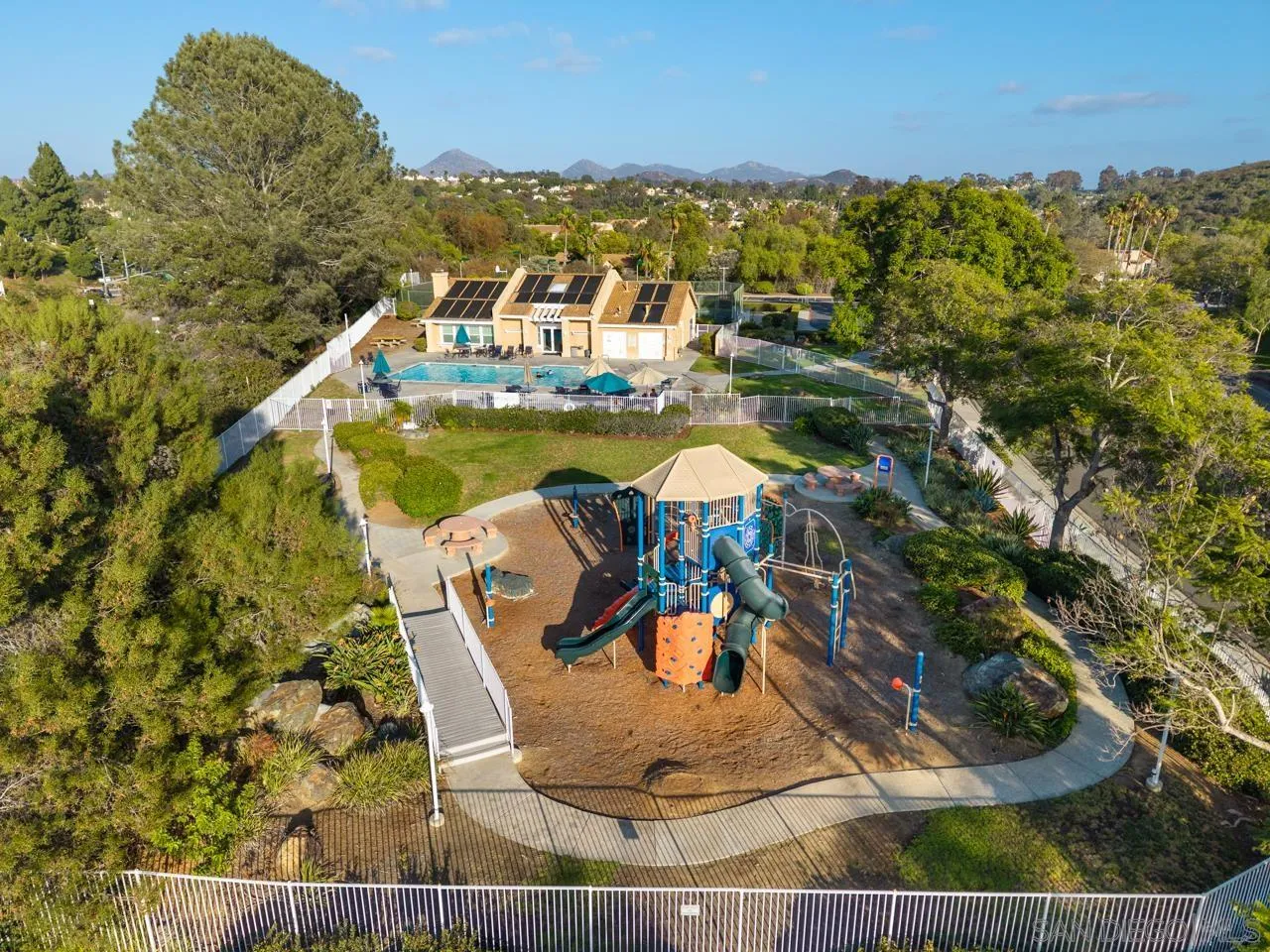 https://cdn.realtyfeed.com/cdn/127/260022789/3f03251e98aad0003affb4b0f6e92e13.webp