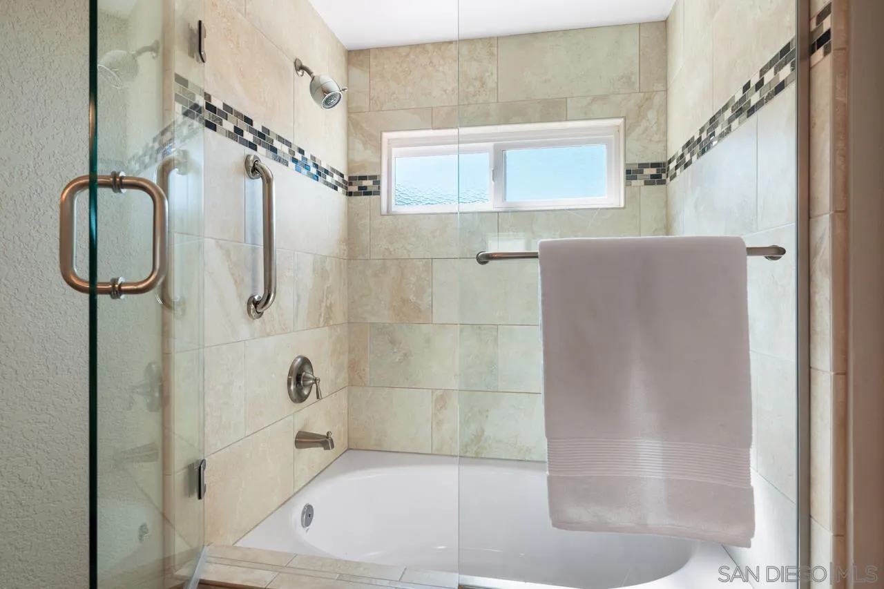 https://cdn.realtyfeed.com/cdn/127/260022789/cd780af19f3b6171cbd673d981e3fedc.webp