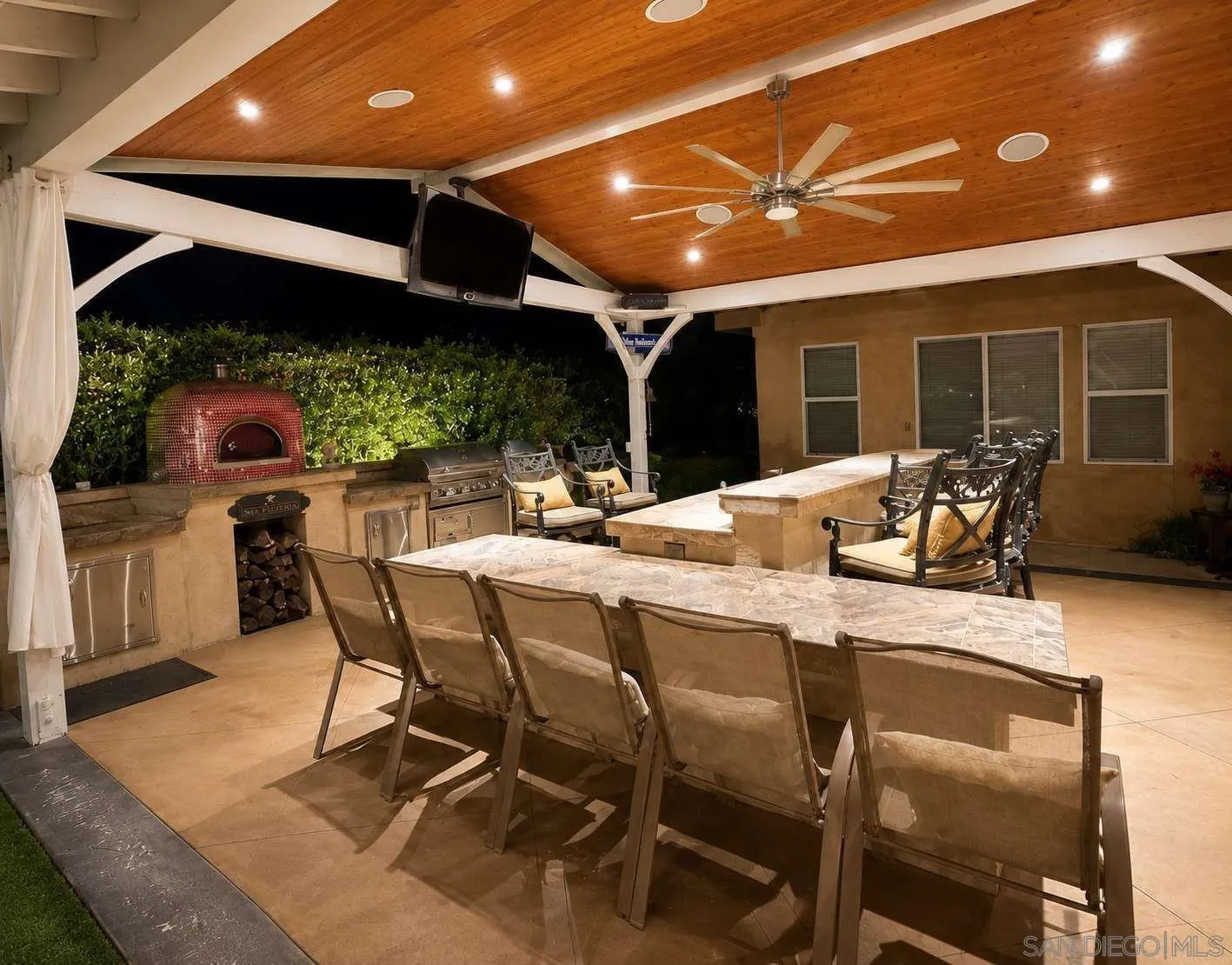 https://cdn.realtyfeed.com/cdn/127/260022795/1b8237273d14f1c123116a029237920d.webp