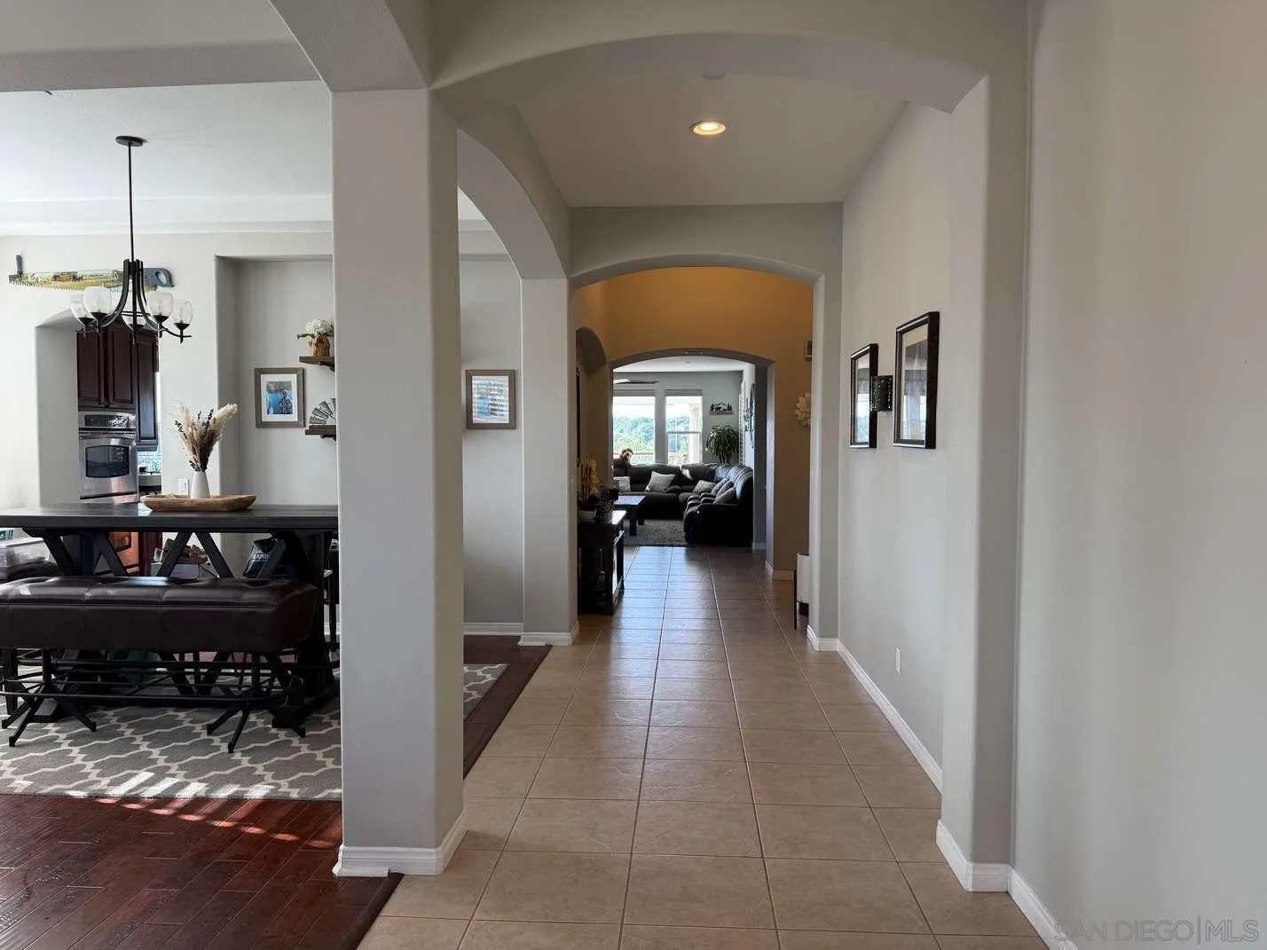 https://cdn.realtyfeed.com/cdn/127/260022795/4114c4a2db0556d9bd2aa1002b3f1fb2.webp