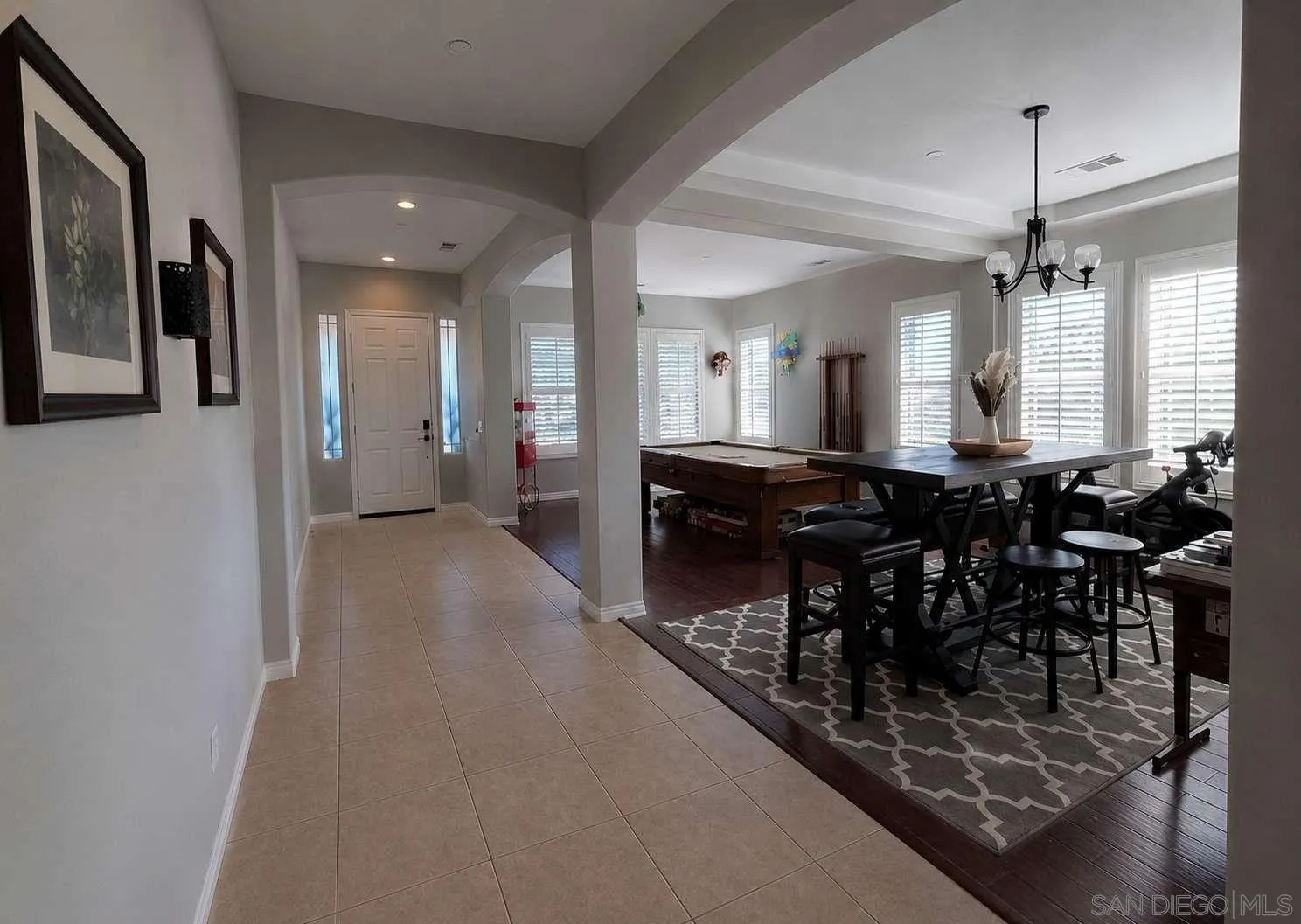 https://cdn.realtyfeed.com/cdn/127/260022795/56e2171dd05eaece126beae42232b834.webp