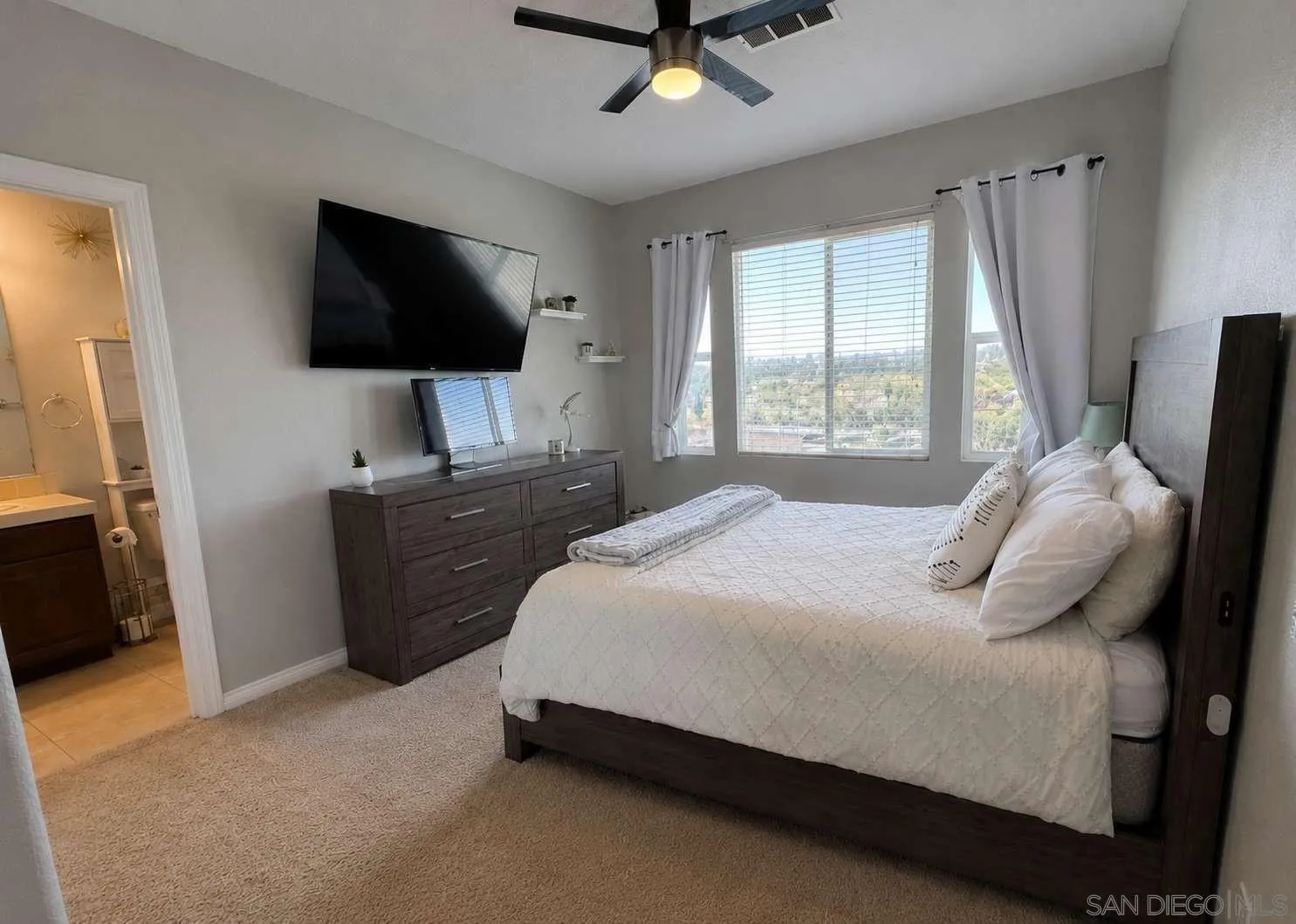 https://cdn.realtyfeed.com/cdn/127/260022795/62fdecdf1a5df280d4d93d22a8cbf9ec.webp