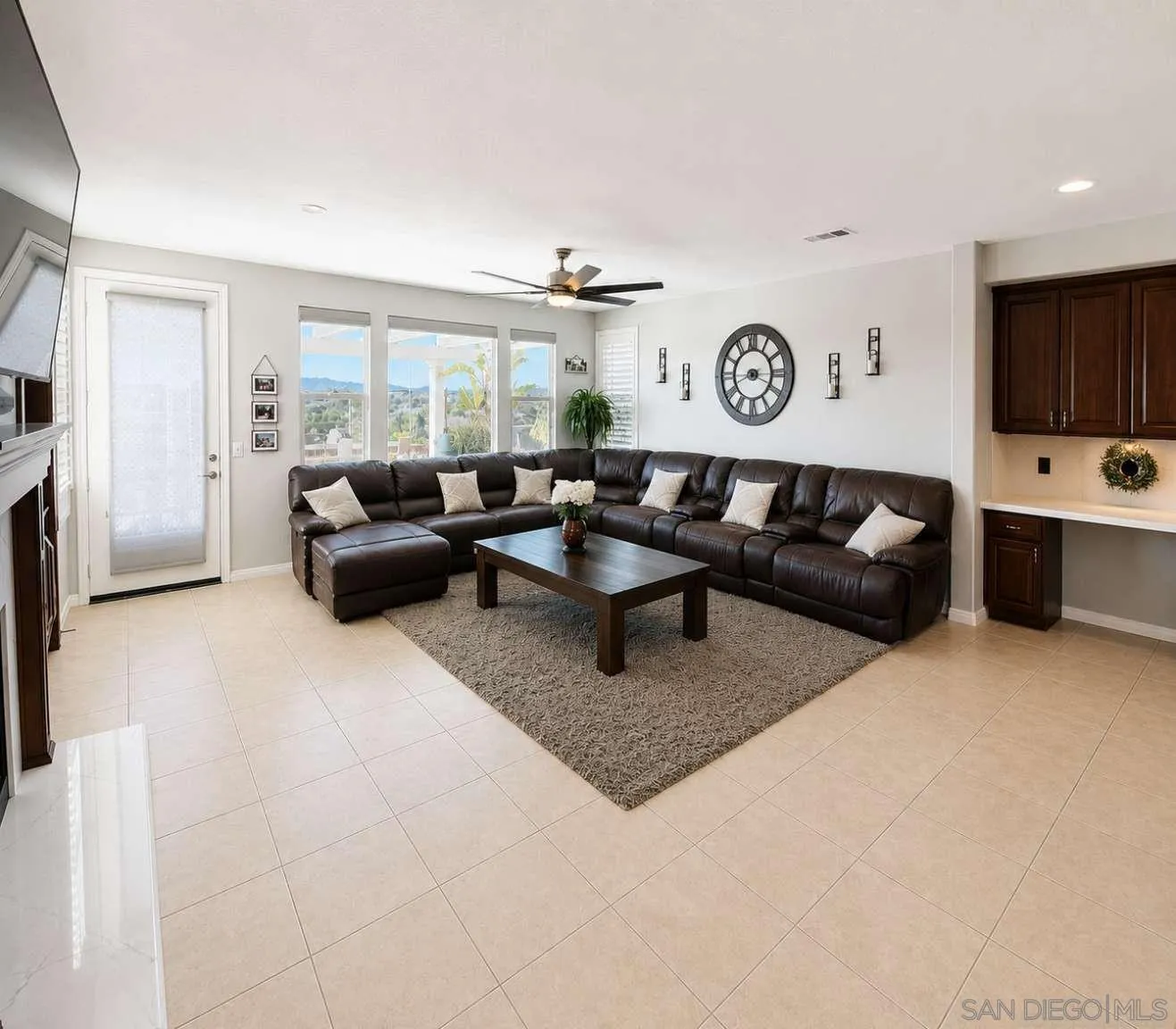 https://cdn.realtyfeed.com/cdn/127/260022795/ce77f741d6cbe1c6c32fd4a63b0a44f4.webp