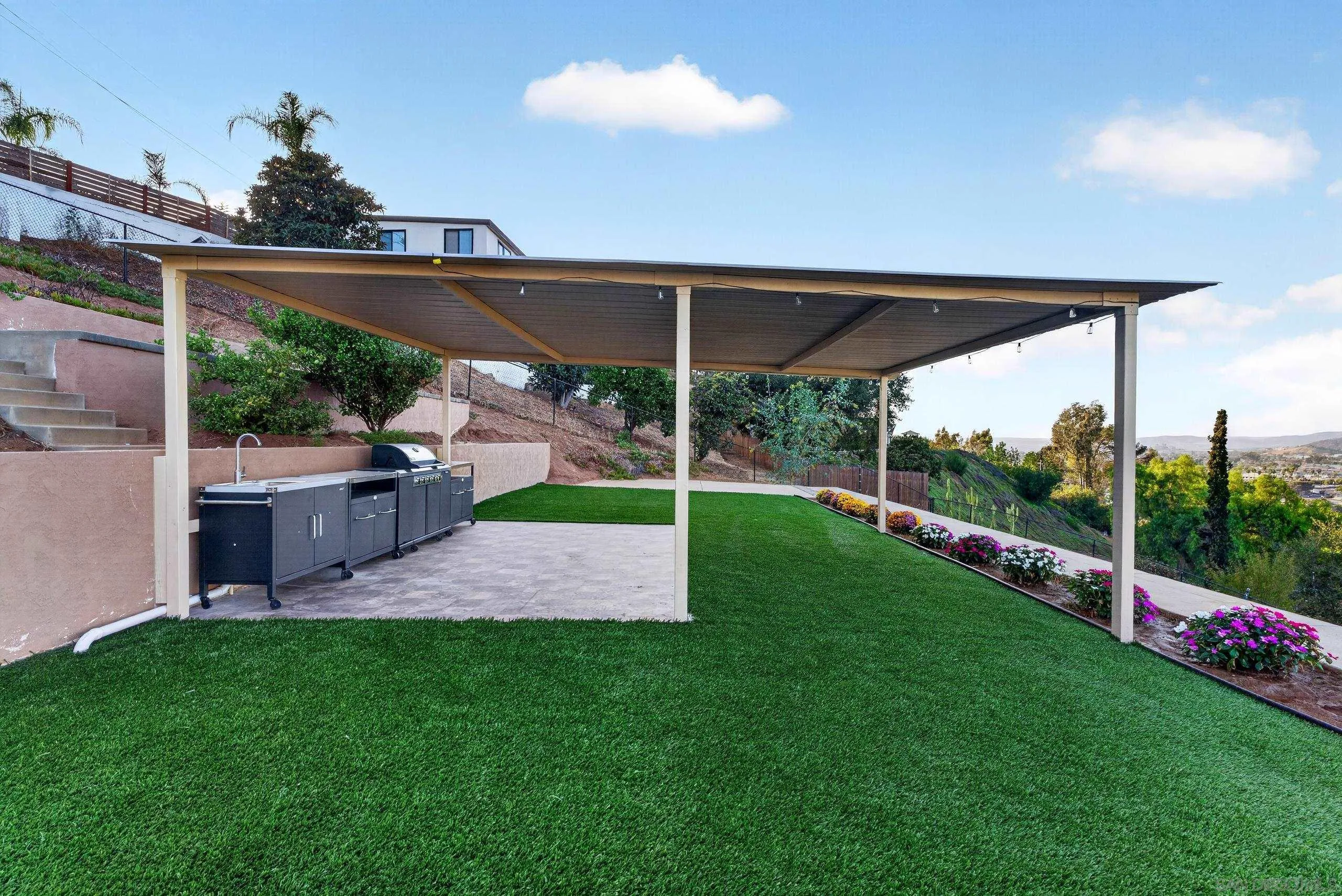 https://cdn.realtyfeed.com/cdn/127/260022796/68281989d1b5c3f82f5e84294a6859ce.webp