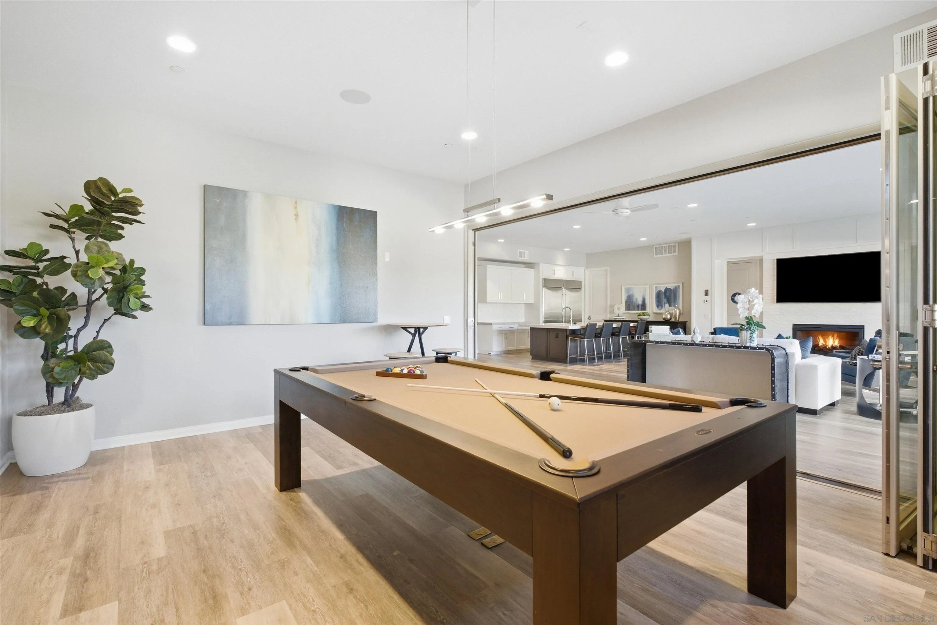 https://cdn.realtyfeed.com/cdn/127/260022801/14c993bd2e93d486d717460359094d88.webp