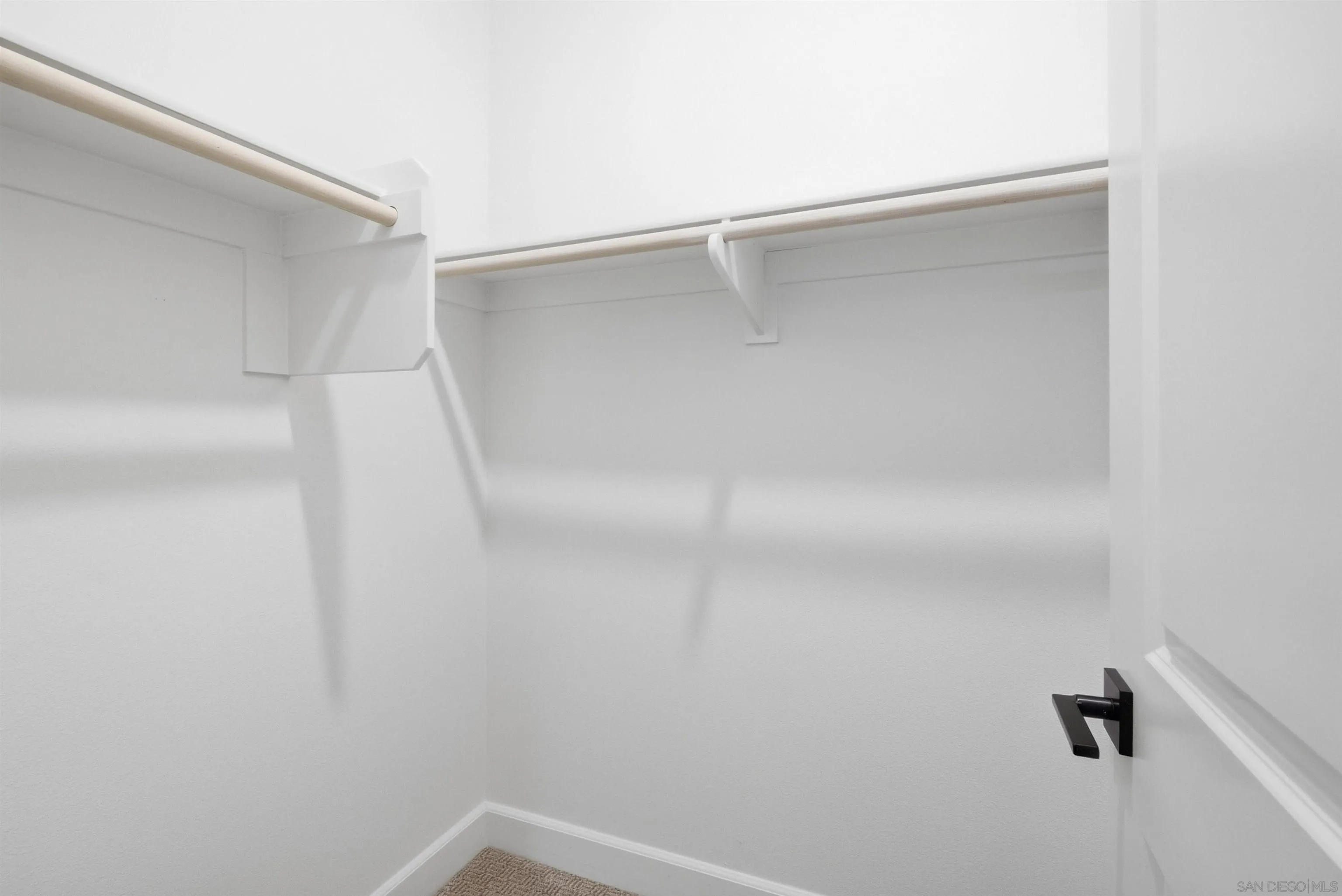 https://cdn.realtyfeed.com/cdn/127/260022801/17d7471b055f4f4302e4e53148047657.webp