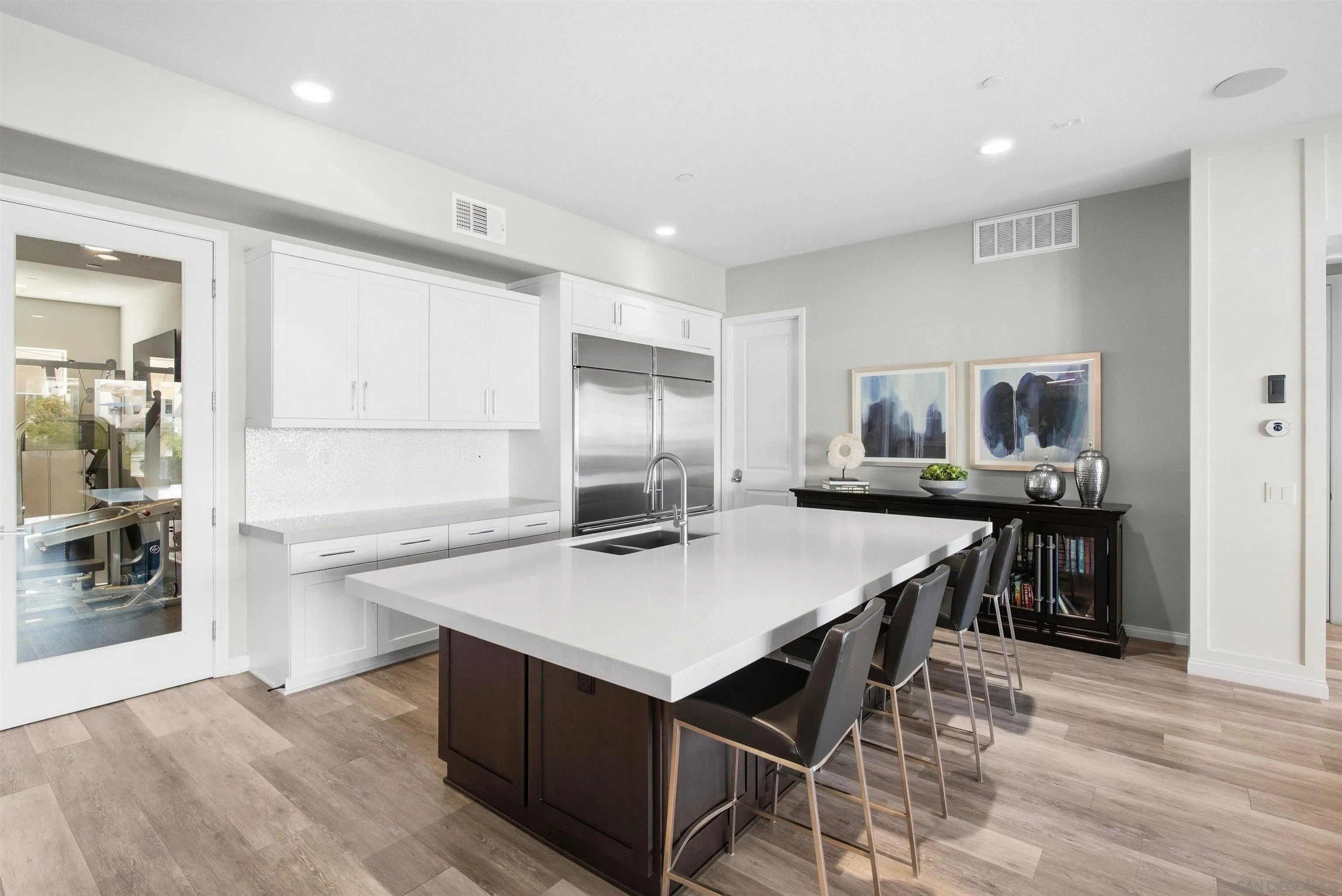 https://cdn.realtyfeed.com/cdn/127/260022801/1f7eab8ecd09cf8cc1d82868c15245df.webp