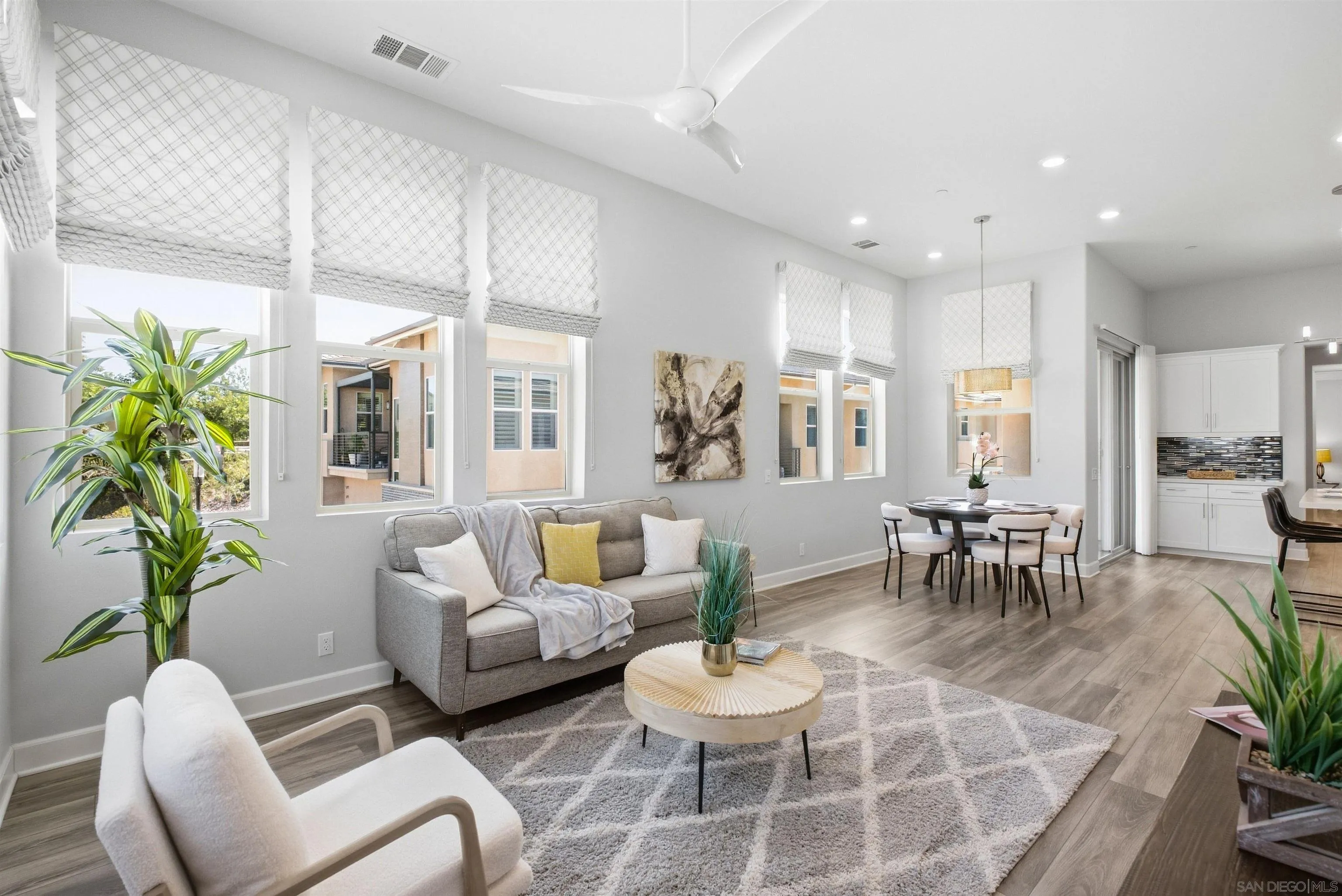 https://cdn.realtyfeed.com/cdn/127/260022801/2e8336b933ff6d9028eb7d772476c5d6.webp