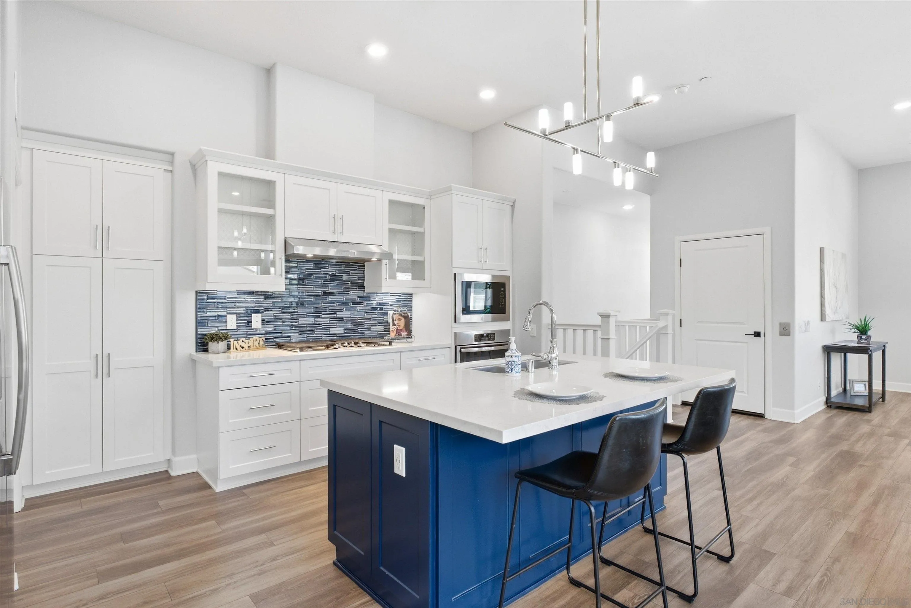 https://cdn.realtyfeed.com/cdn/127/260022801/53dcd8ddcdd89037a0b15210ae0c3b6d.webp