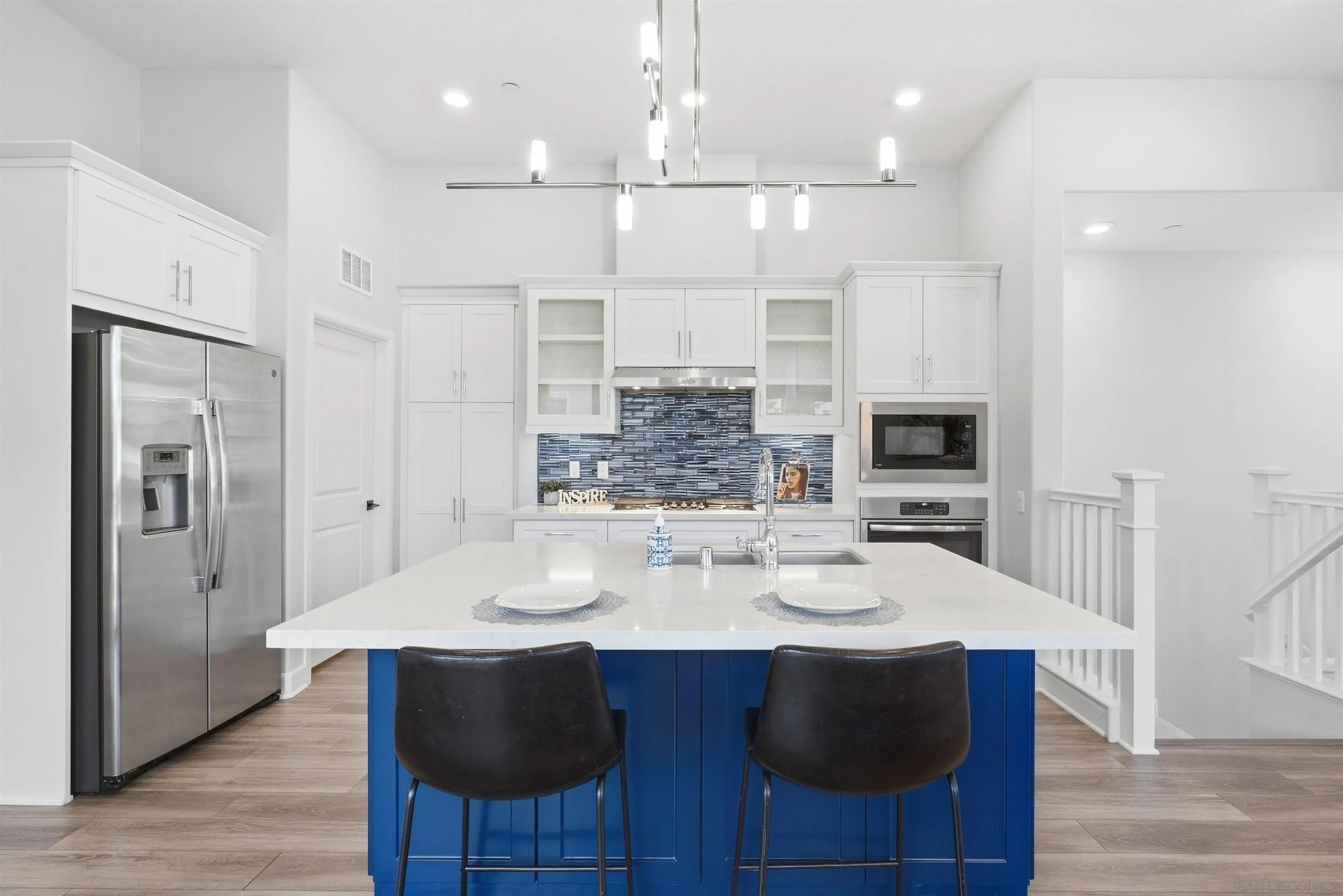 https://cdn.realtyfeed.com/cdn/127/260022801/670ed7a521cefb0f7582817b29e294a6.webp