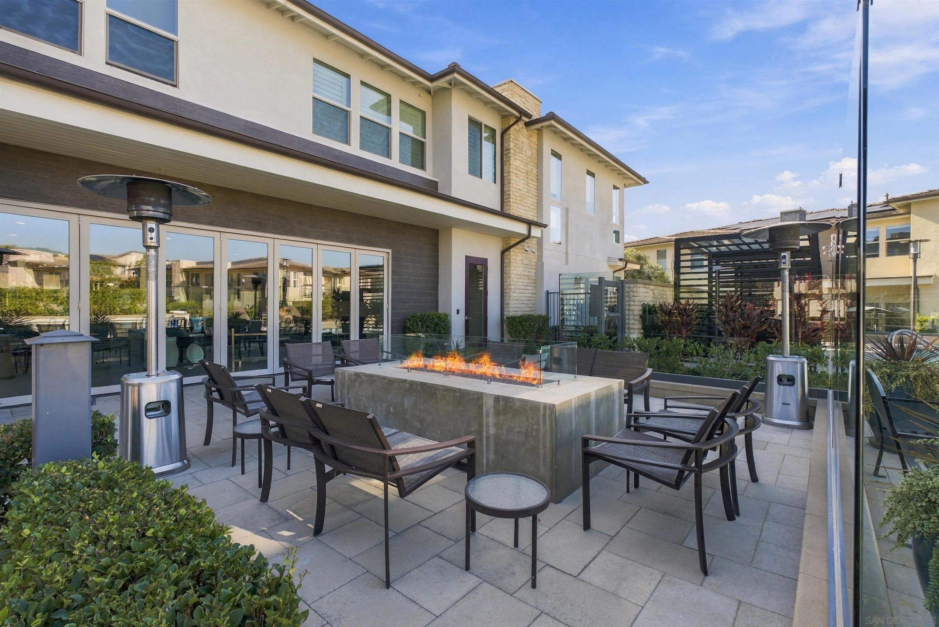 https://cdn.realtyfeed.com/cdn/127/260022801/8f71b6977383dce285005dc636f8a854.webp