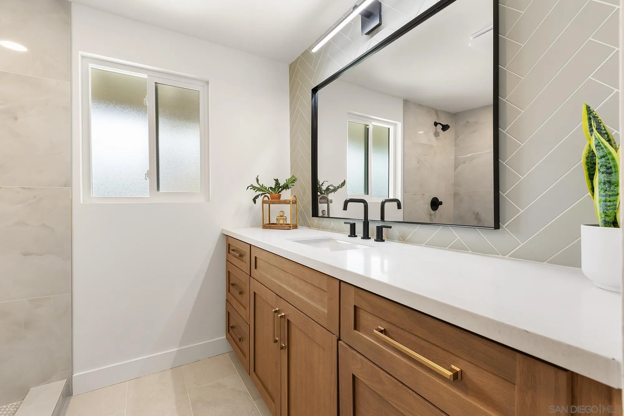 https://cdn.realtyfeed.com/cdn/127/260022804/6af59e7daeea1756d196b1ed42bd56fb.webp