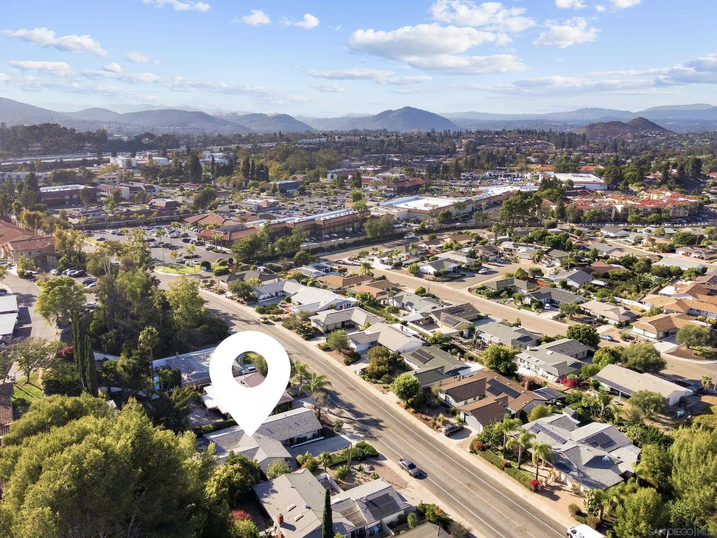 https://cdn.realtyfeed.com/cdn/127/260022804/a403ad95830fe13237fd9f90d34b7c00.webp