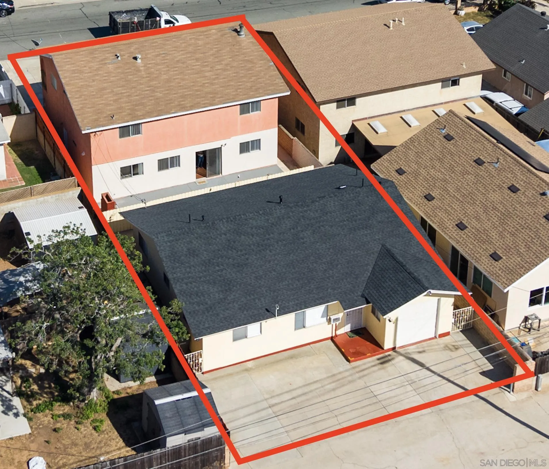 https://cdn.realtyfeed.com/cdn/127/260022807/5048f820b55fce34b43f8be193d600e1.webp
