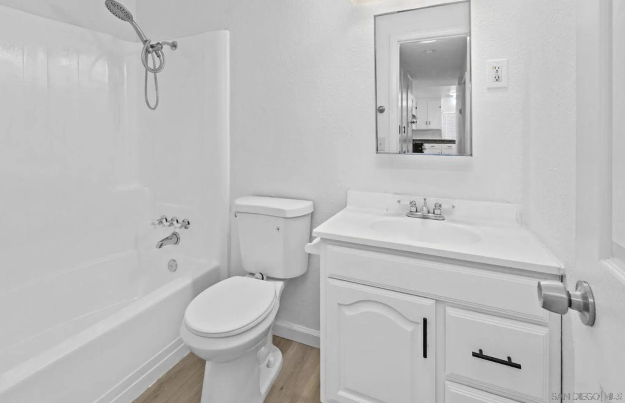 https://cdn.realtyfeed.com/cdn/127/260022807/5f78c18e0cfb66a91f2cb4e877481dca.webp