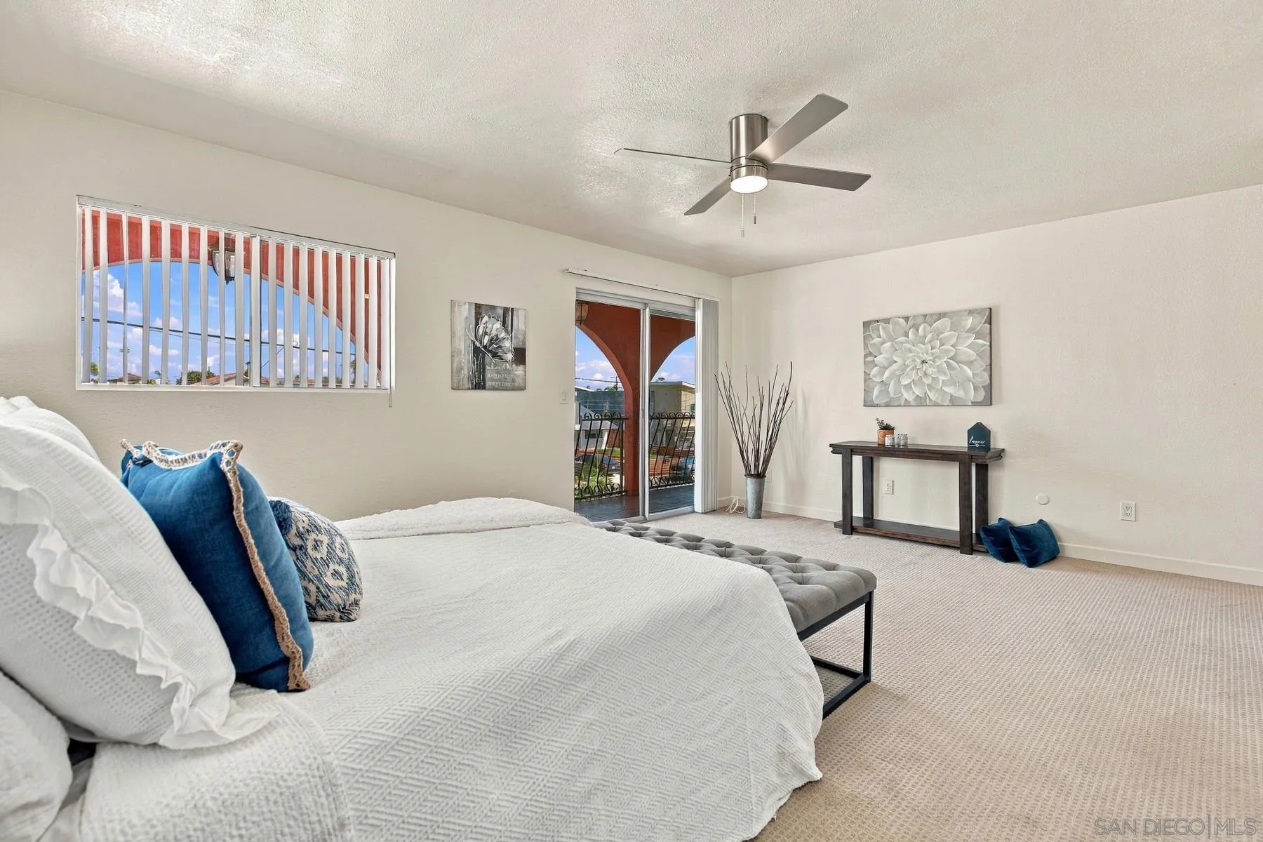 https://cdn.realtyfeed.com/cdn/127/260022807/85a51cfad88260293808c101a31e6273.webp