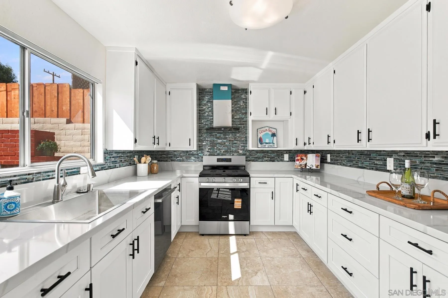 https://cdn.realtyfeed.com/cdn/127/260022807/c4f15e749f6917d9321566533530bd6c.webp