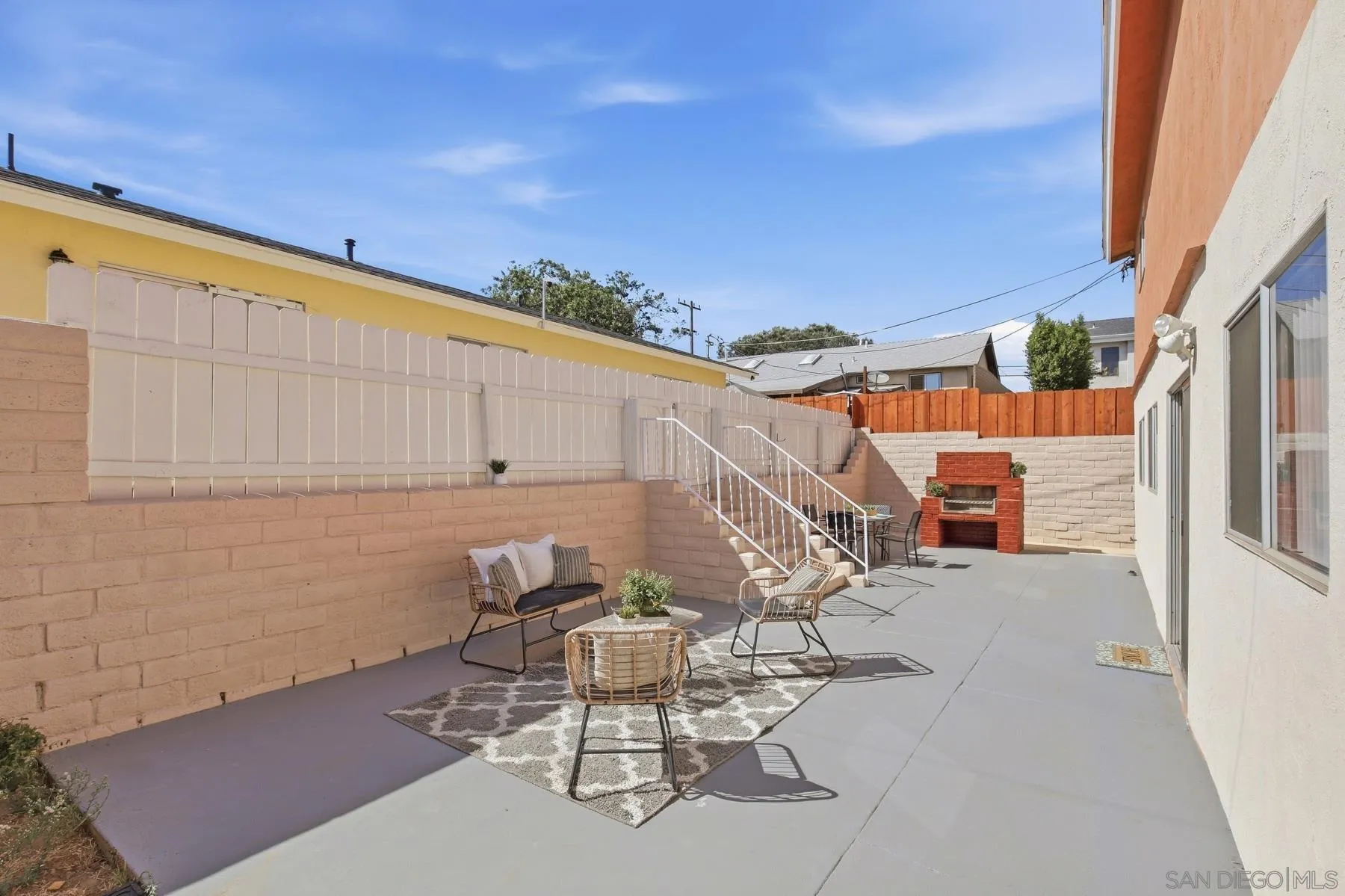 https://cdn.realtyfeed.com/cdn/127/260022807/fa0ae62e95bcb1e1ac27353d1fe19a4e.webp