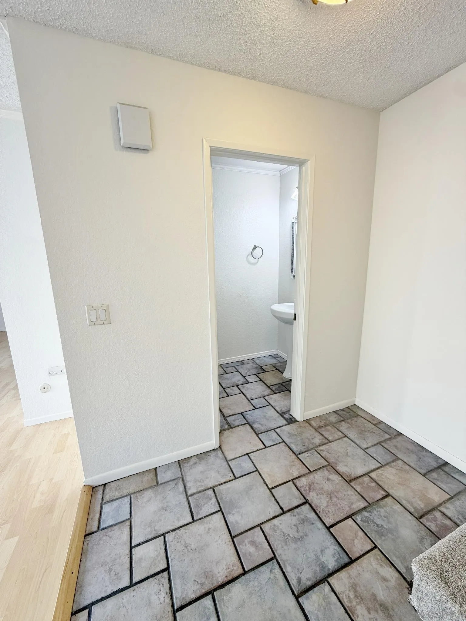 9983 Paseo Montril Dr., San Diego, CA 92129 - Photo 5 of 32, San Diego, CA