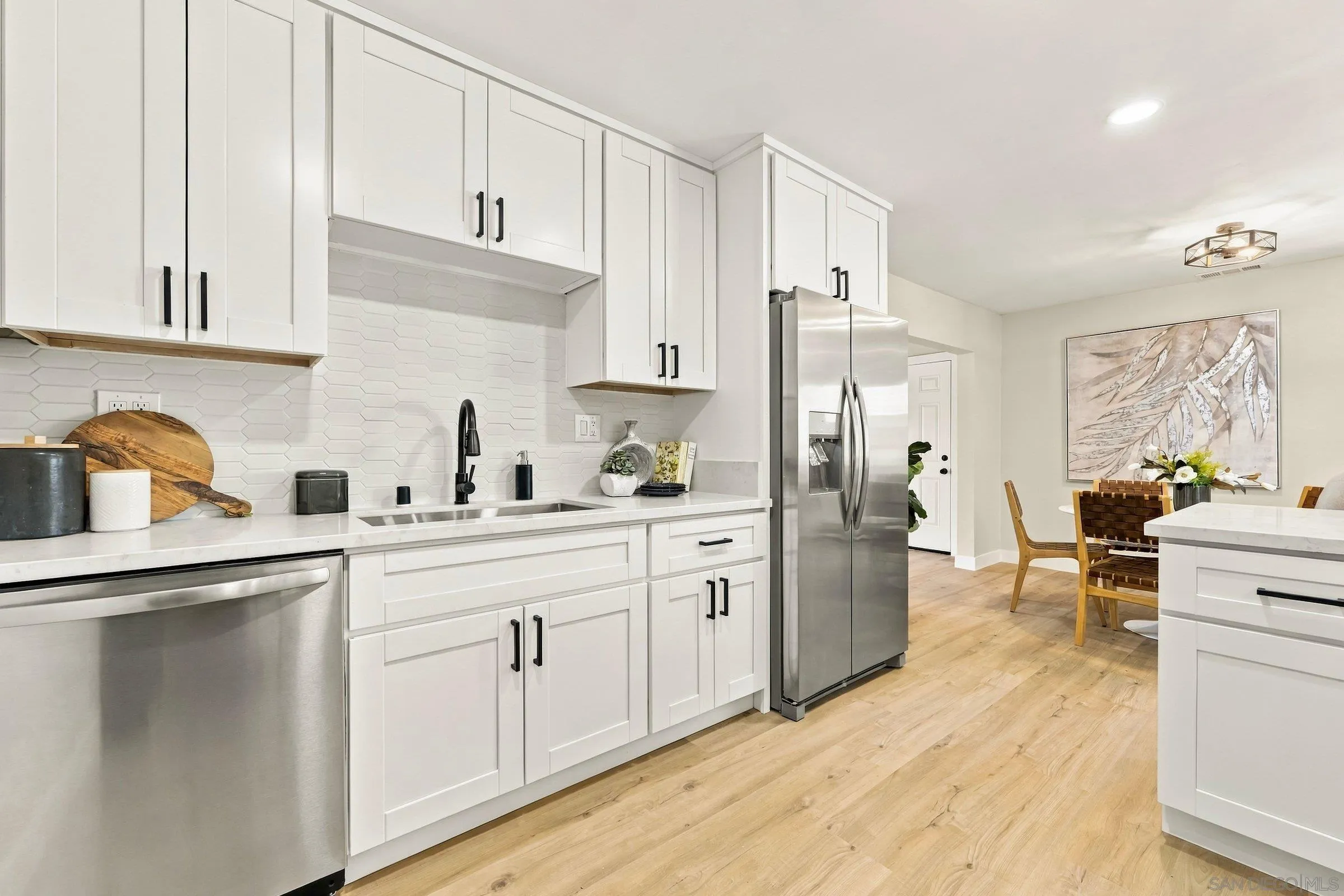 https://cdn.realtyfeed.com/cdn/127/260022811/1d268e778413eb121eb2a5abed1554e4.webp