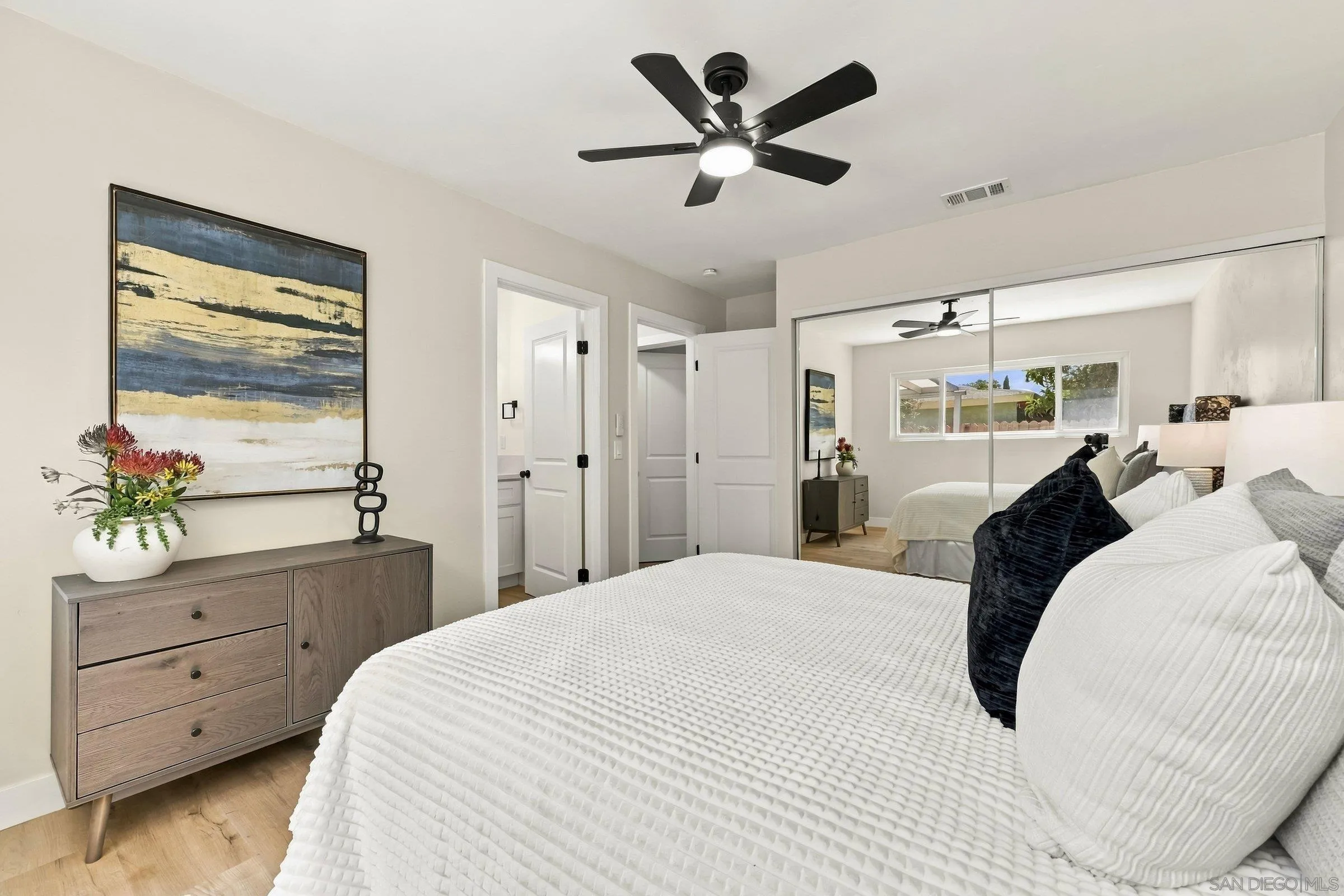 https://cdn.realtyfeed.com/cdn/127/260022811/6f73b294b7d15f37a29af623fda590b9.webp
