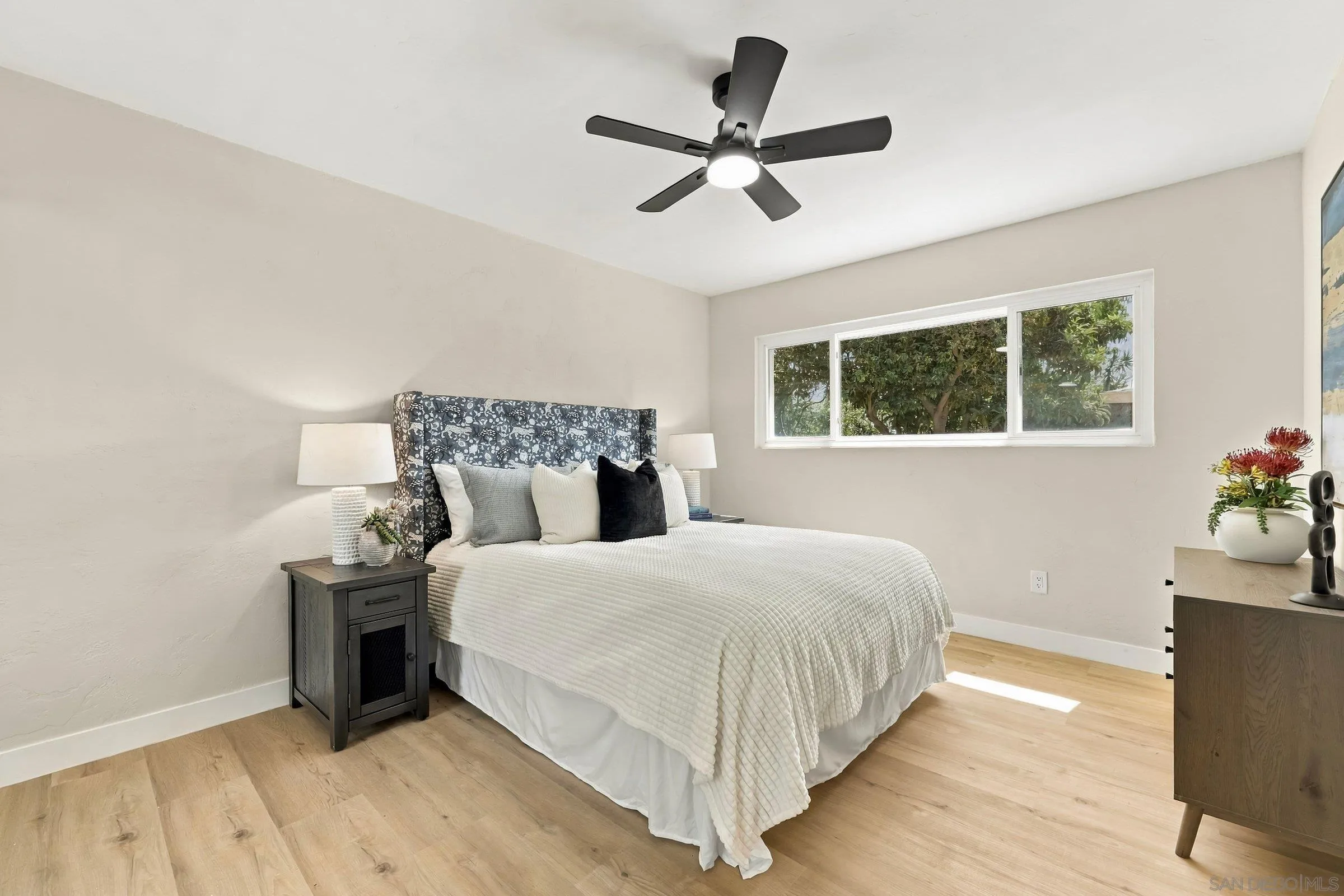 https://cdn.realtyfeed.com/cdn/127/260022811/84aa60fab60869a2992f58c03a48c442.webp