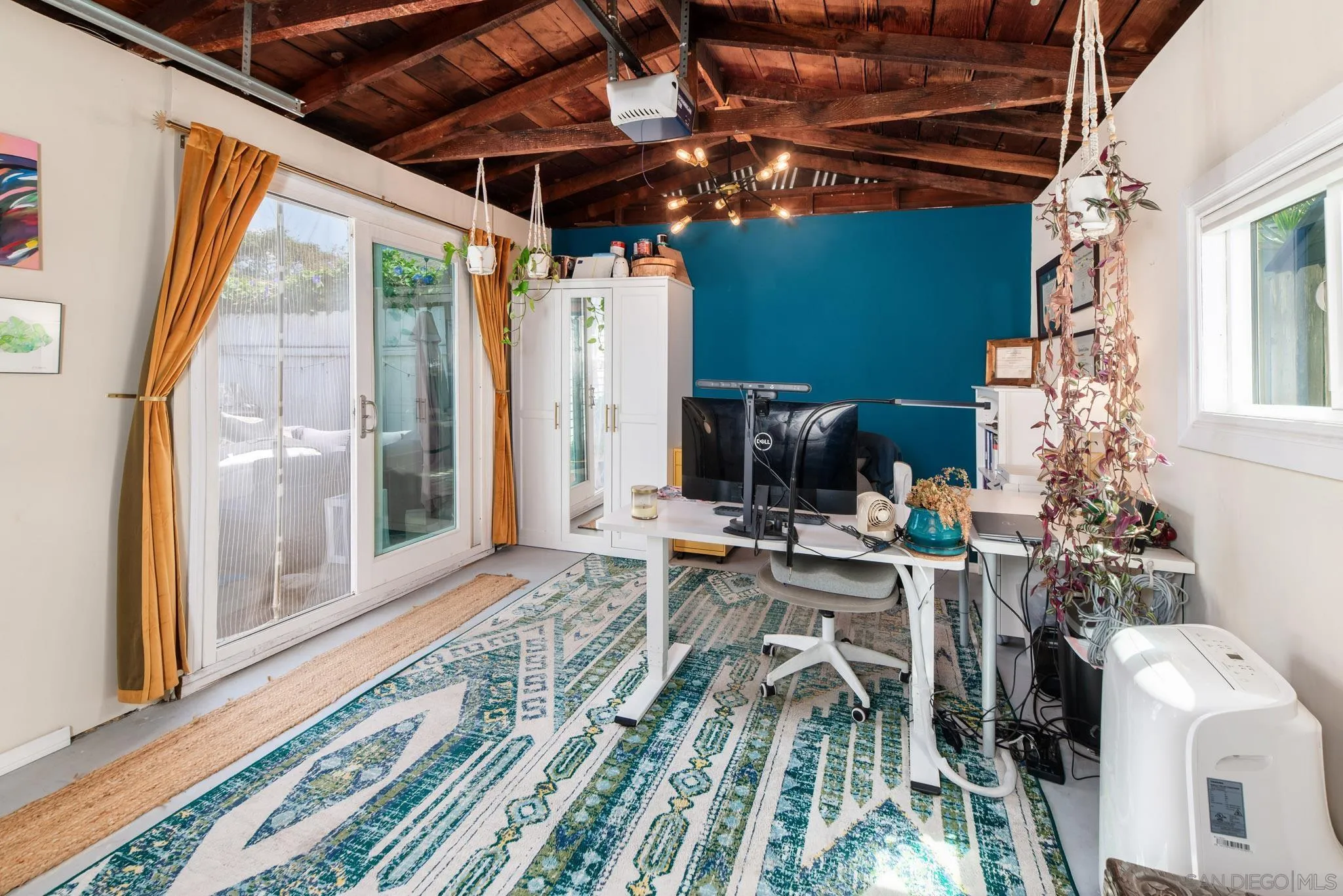 https://cdn.realtyfeed.com/cdn/127/260022812/5fe8cbc81b64b94d7b92adba94f7bf85.webp
