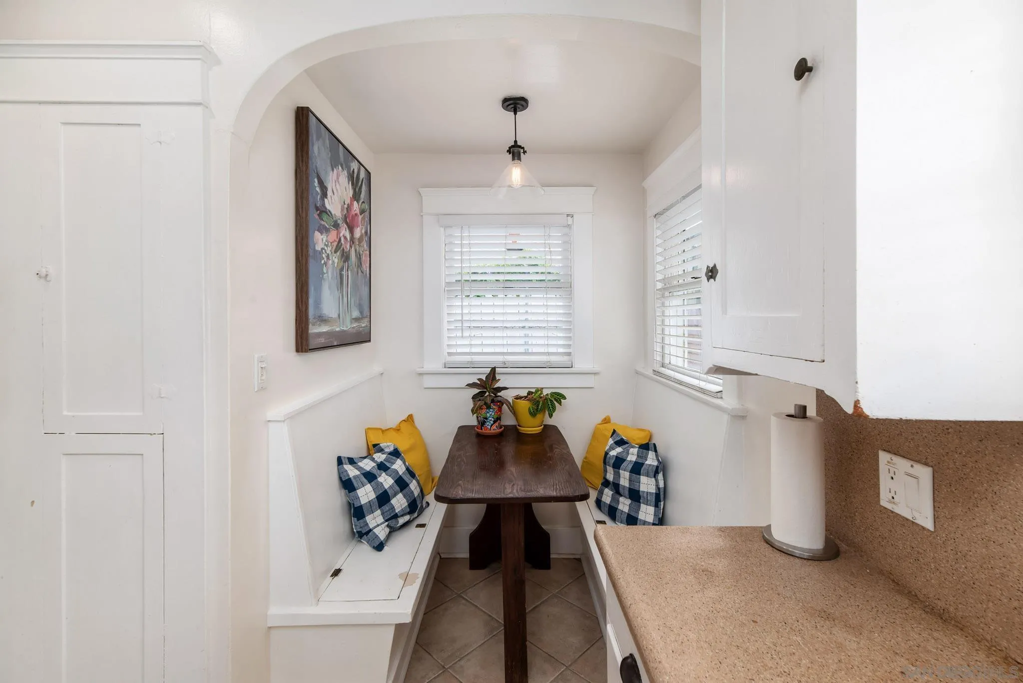 https://cdn.realtyfeed.com/cdn/127/260022812/6f93ac2647a0e455a855239730233c62.webp