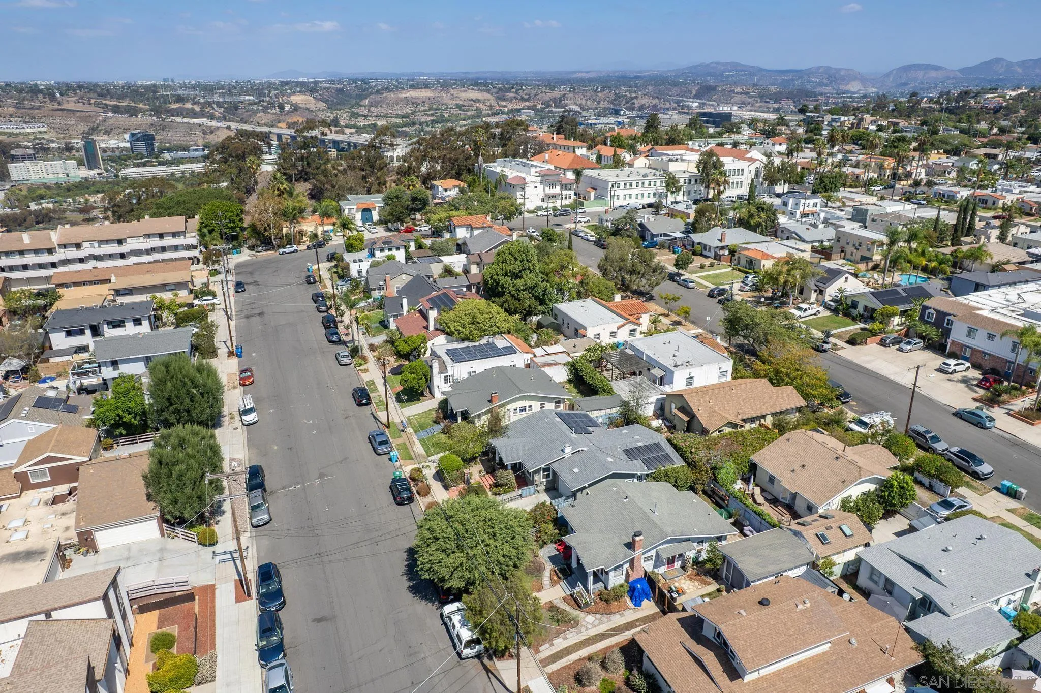 https://cdn.realtyfeed.com/cdn/127/260022812/a07c7ec90b0af41b45a05540ab8615dc.webp