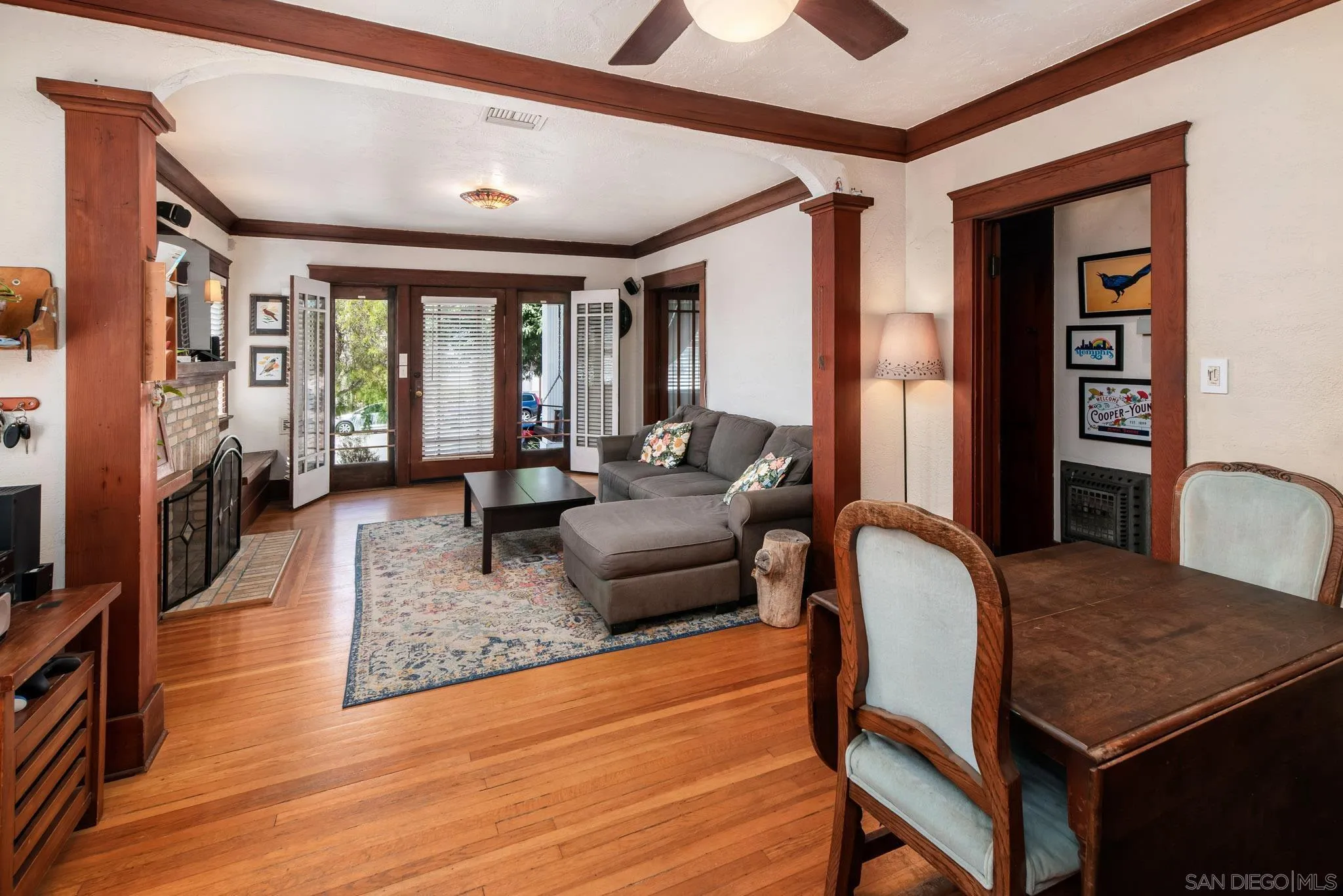 https://cdn.realtyfeed.com/cdn/127/260022812/cb3bbec67dd442f22596deefd3167c51.webp
