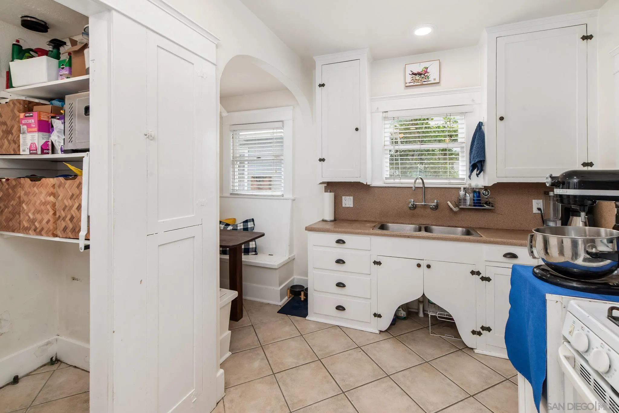 https://cdn.realtyfeed.com/cdn/127/260022812/ef6d38a6275fe22745de93de45e7f66c.webp