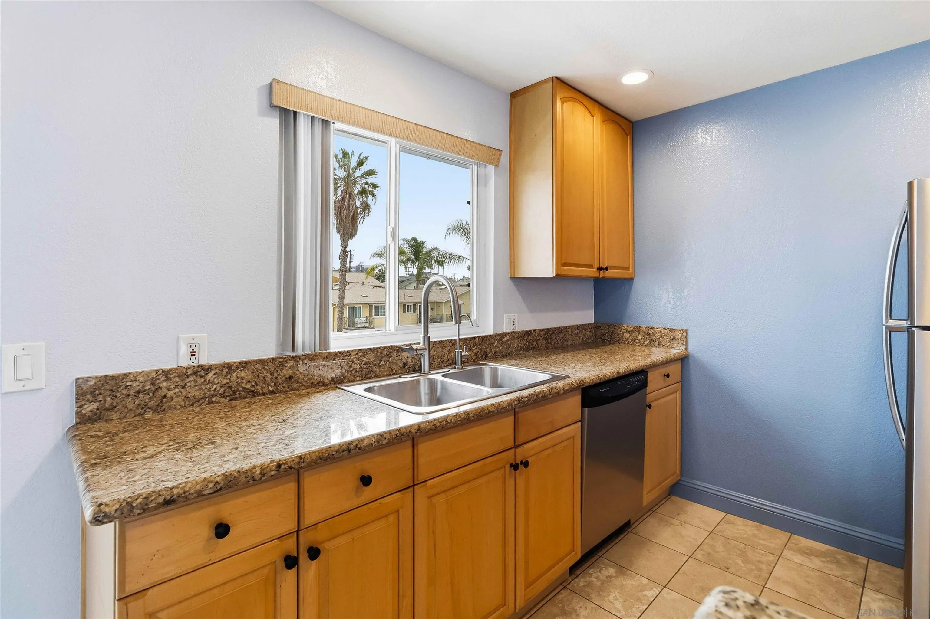 https://cdn.realtyfeed.com/cdn/127/260022813/378487e7c67227c270cda112f09cb493.webp