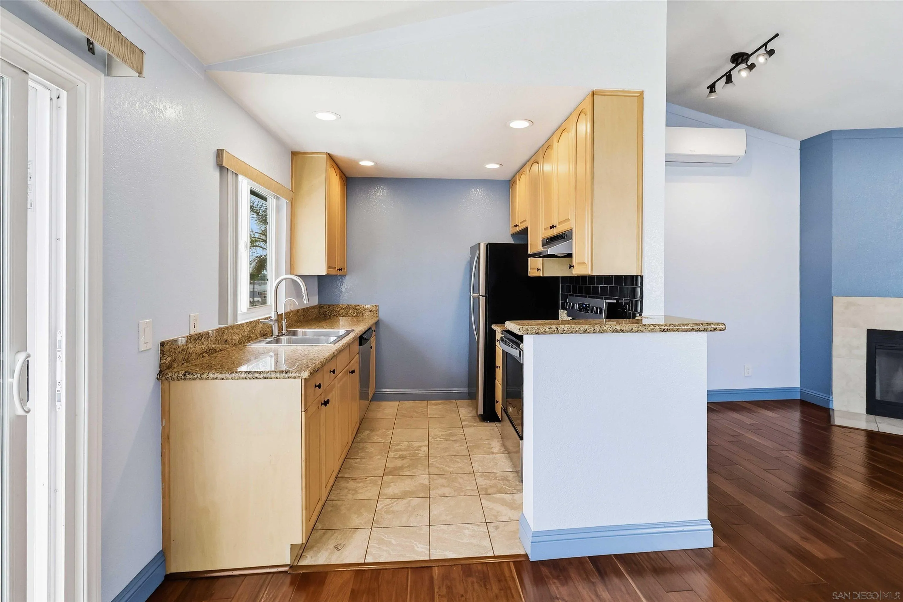 https://cdn.realtyfeed.com/cdn/127/260022813/7568346e4716fe996c625f107eea18ba.webp