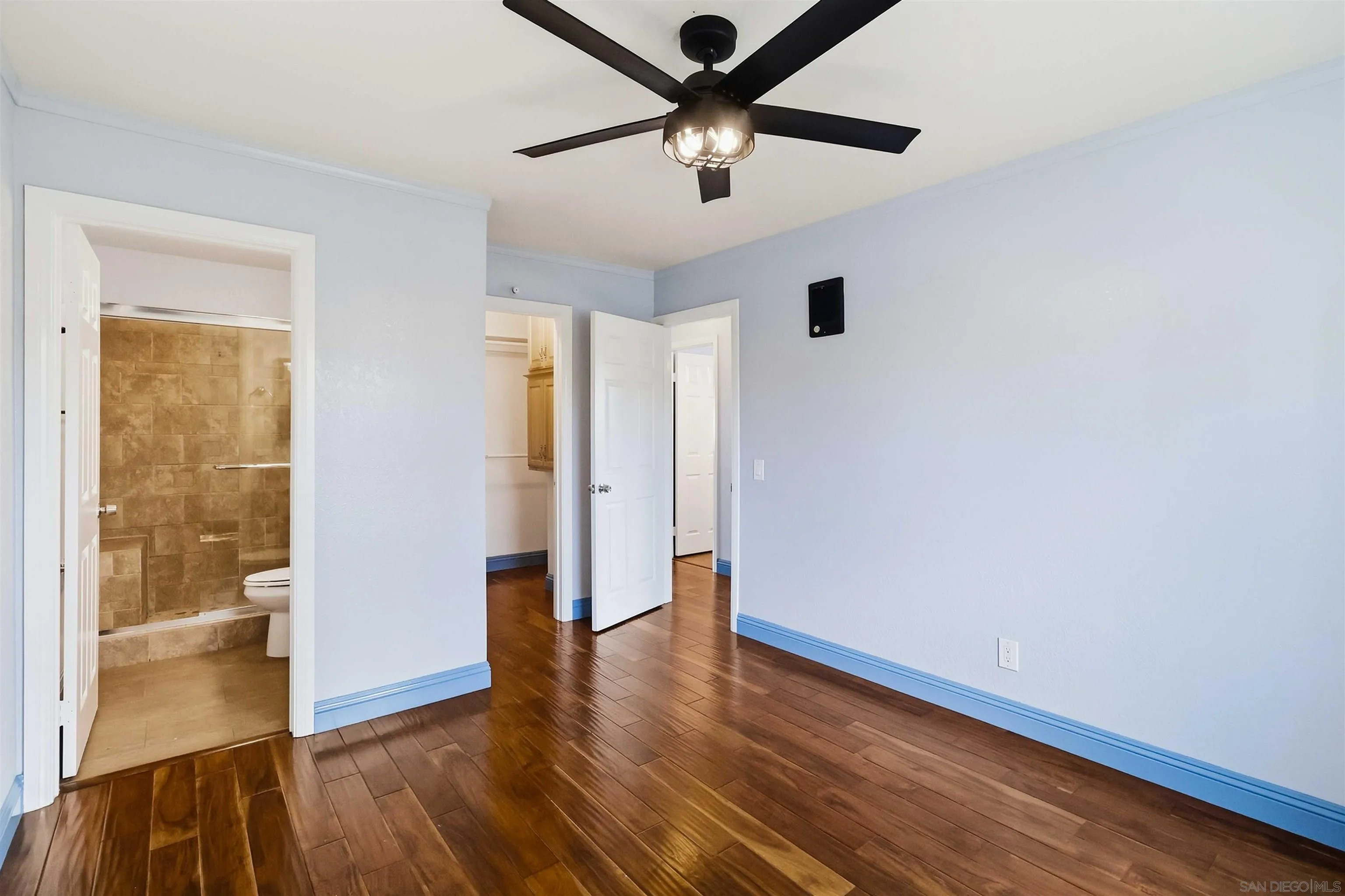 https://cdn.realtyfeed.com/cdn/127/260022813/94ac2cbc21e8db238fb93b108c2f5b1a.webp