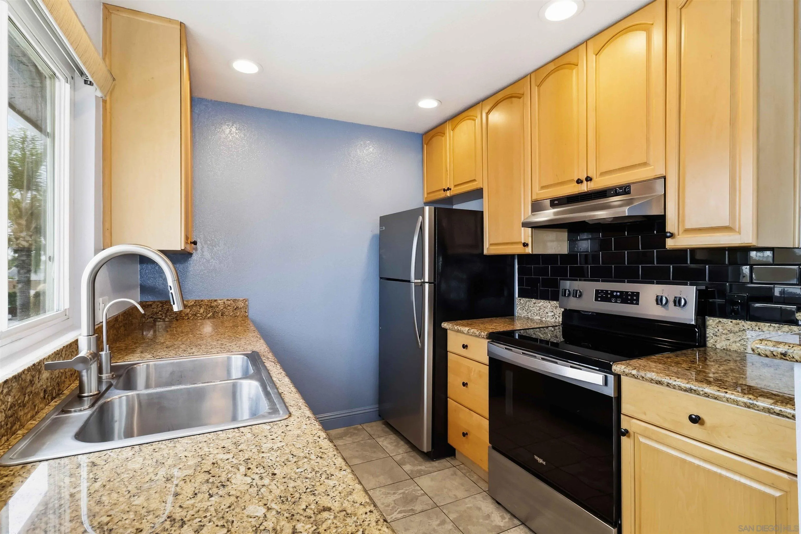 https://cdn.realtyfeed.com/cdn/127/260022813/c34edee36d4dbeed411cad9f301db7b6.webp