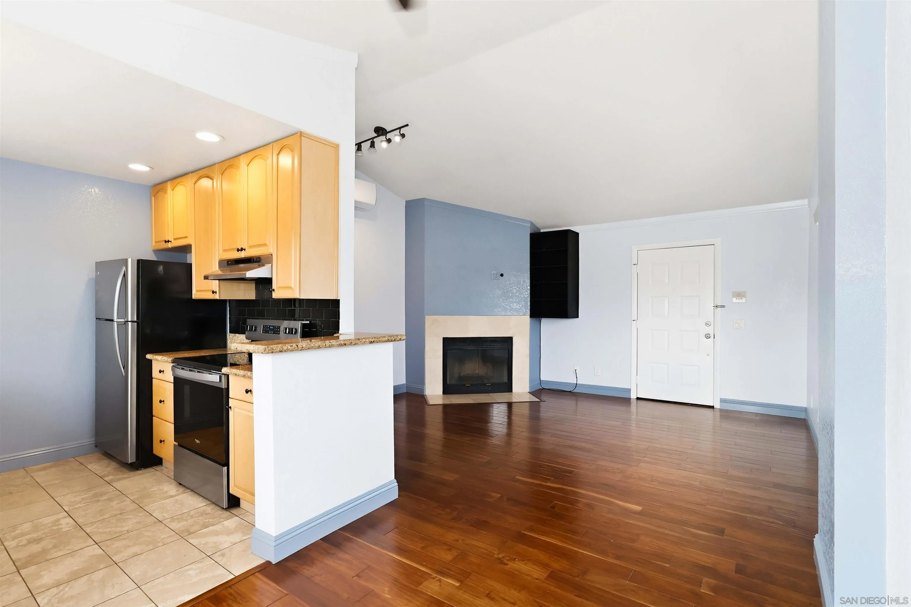 https://cdn.realtyfeed.com/cdn/127/260022813/d7f54d97d76c4288b9afba3376512480.webp