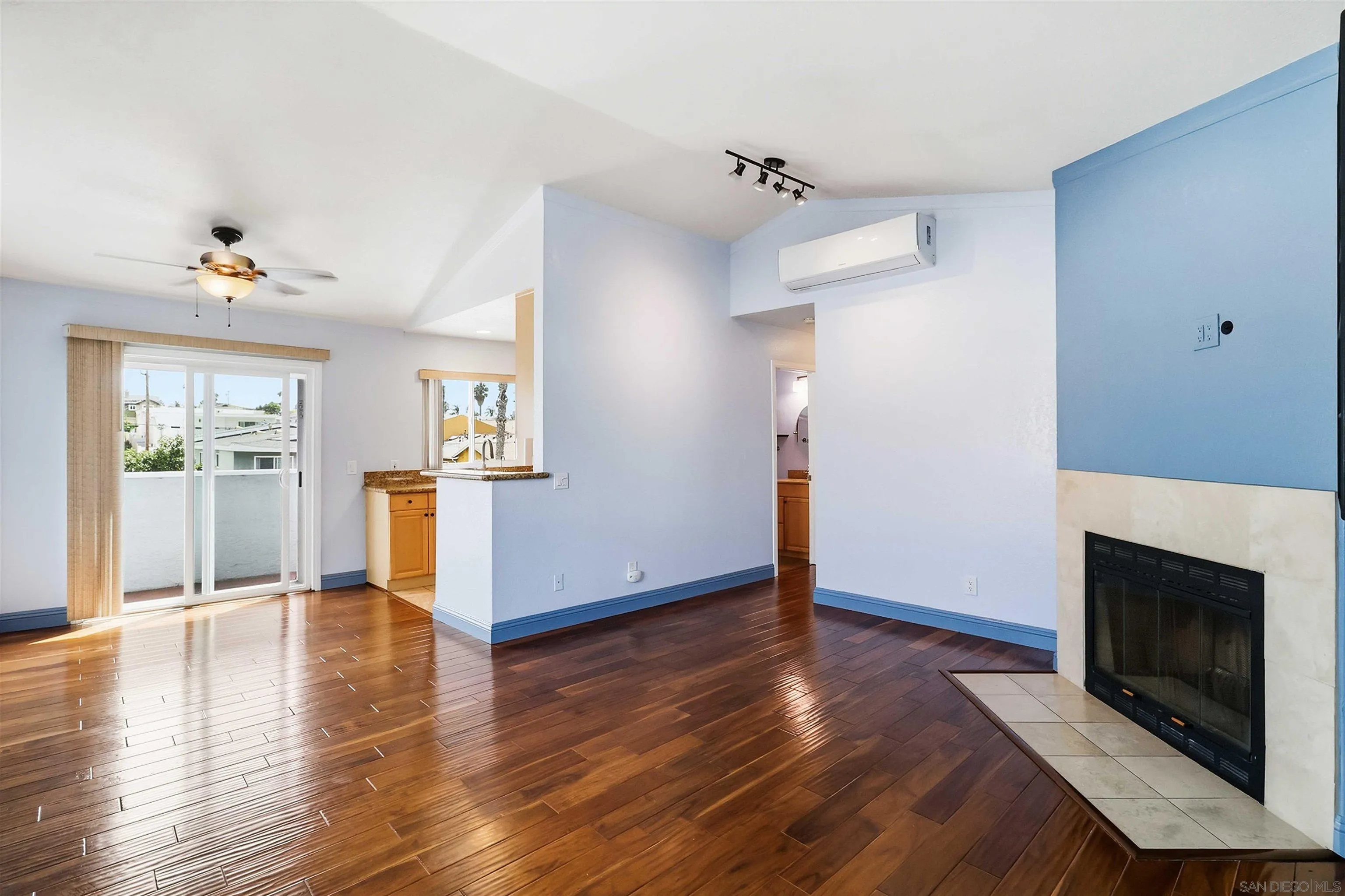 https://cdn.realtyfeed.com/cdn/127/260022813/feca3ac757e92c12b35709c98c818291.webp
