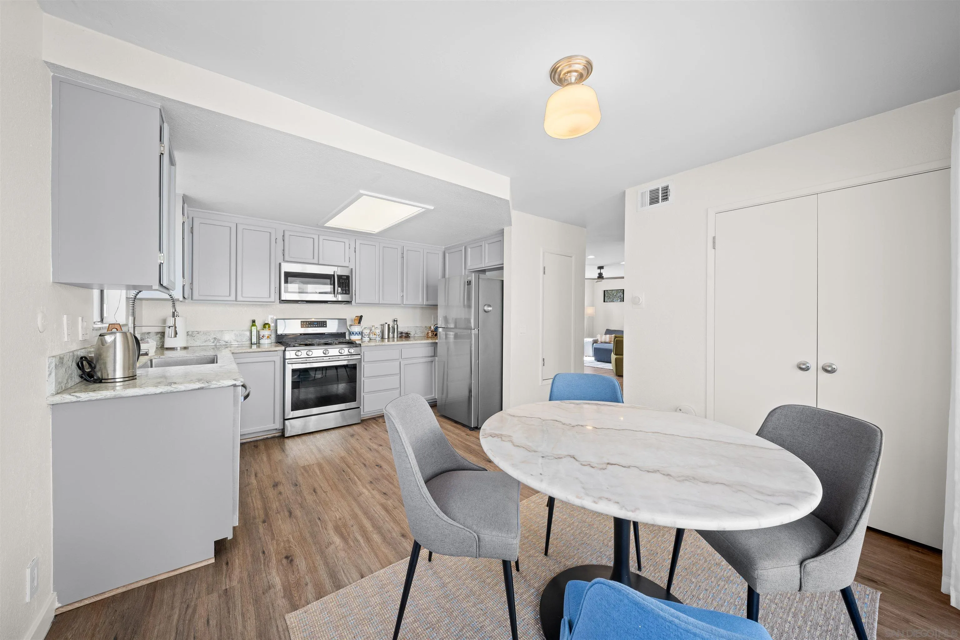 https://cdn.realtyfeed.com/cdn/127/260022816/4ad255c27bb96b91ee8f23f7cb39b700.webp