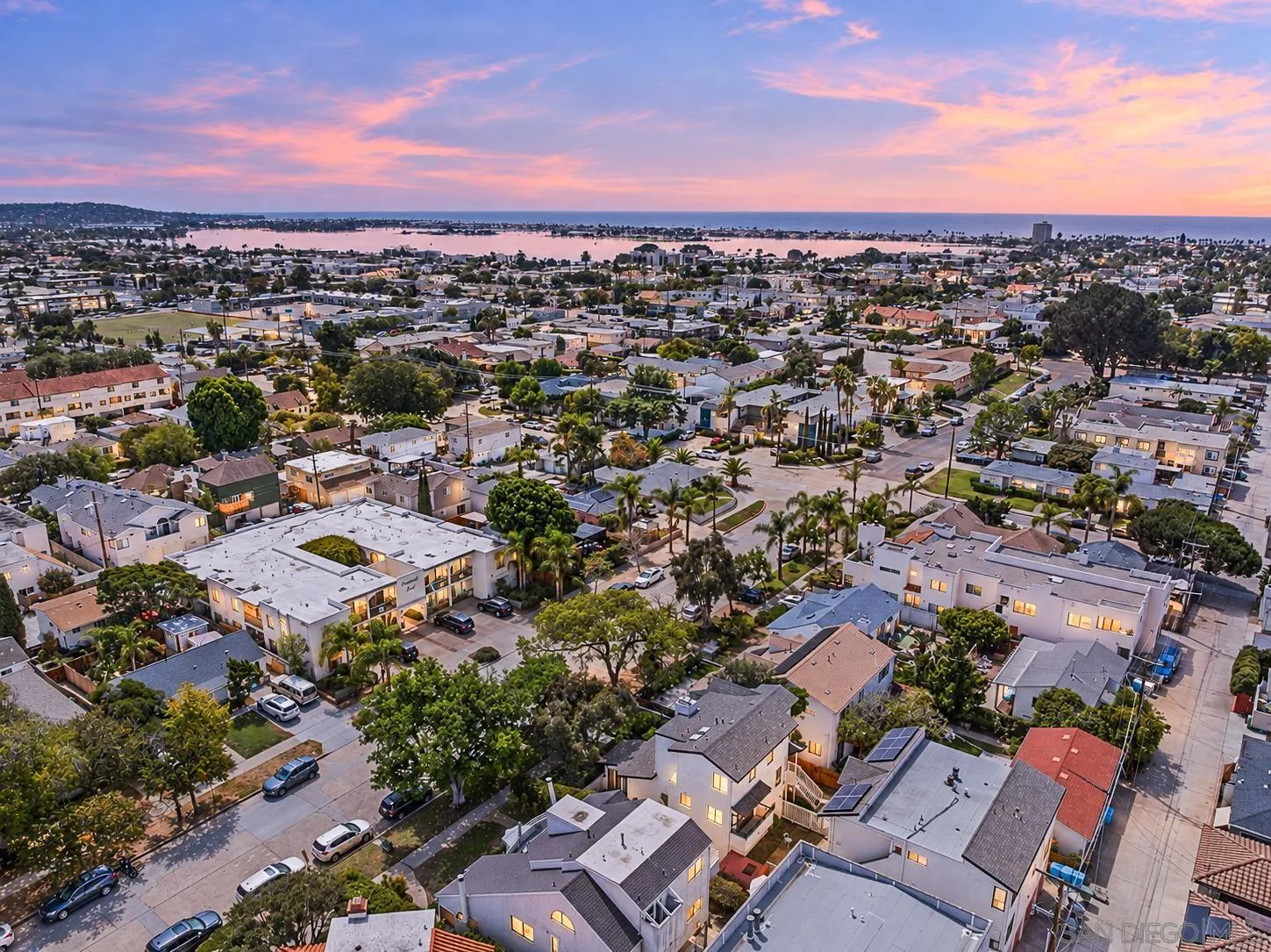https://cdn.realtyfeed.com/cdn/127/260022816/5f03923c870ec3574949c98c824994d4.webp