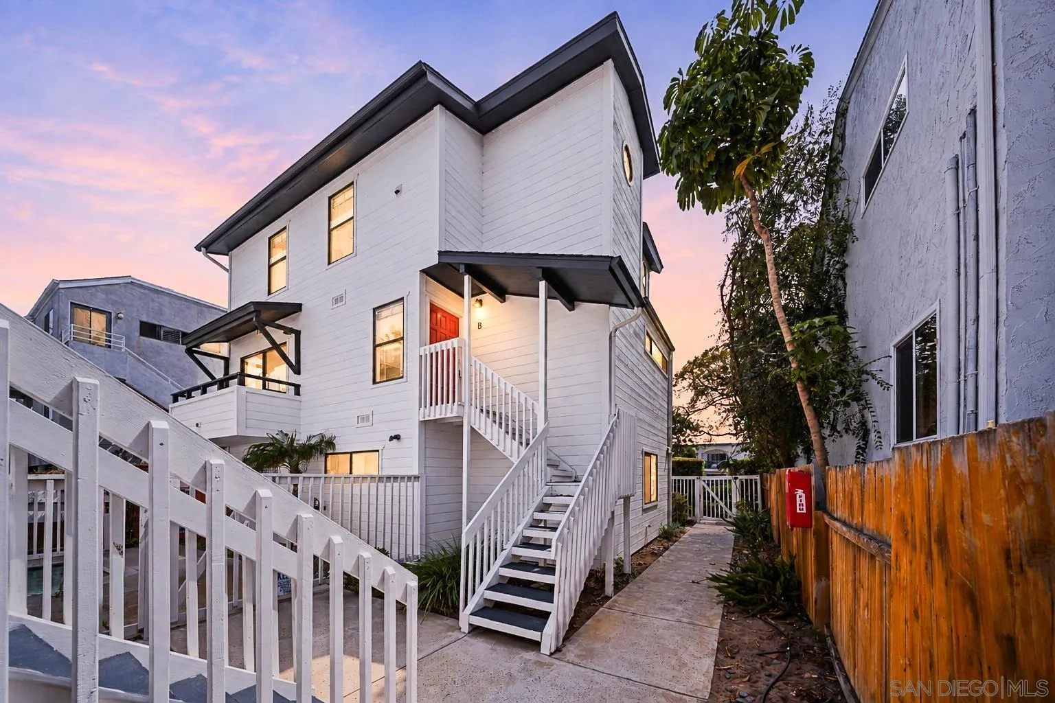https://cdn.realtyfeed.com/cdn/127/260022816/8383d8d3cd3322ac1eaa6a9029e93a3d.webp