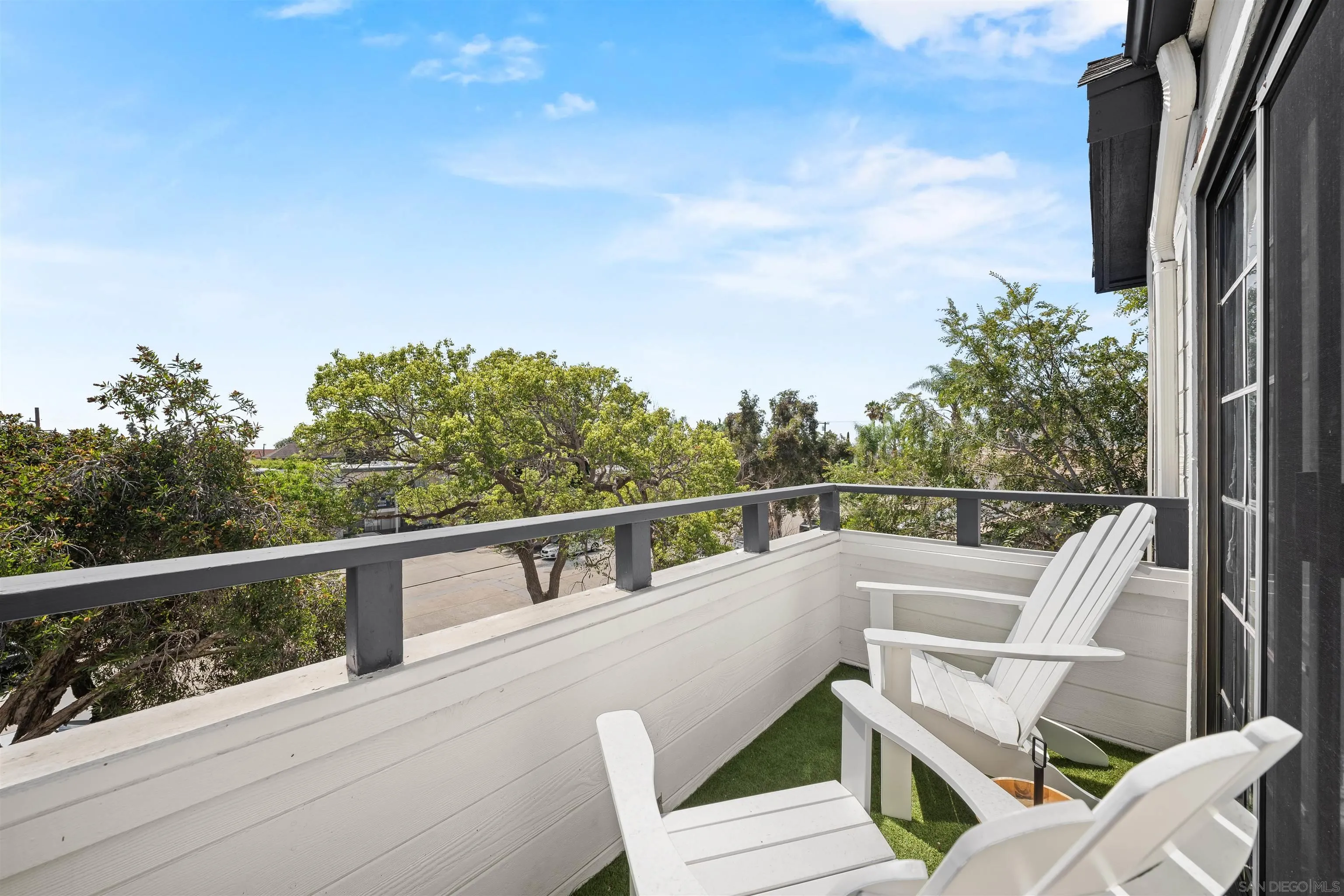 https://cdn.realtyfeed.com/cdn/127/260022816/bebf5f517a933961b63b6d90d2e687ee.webp