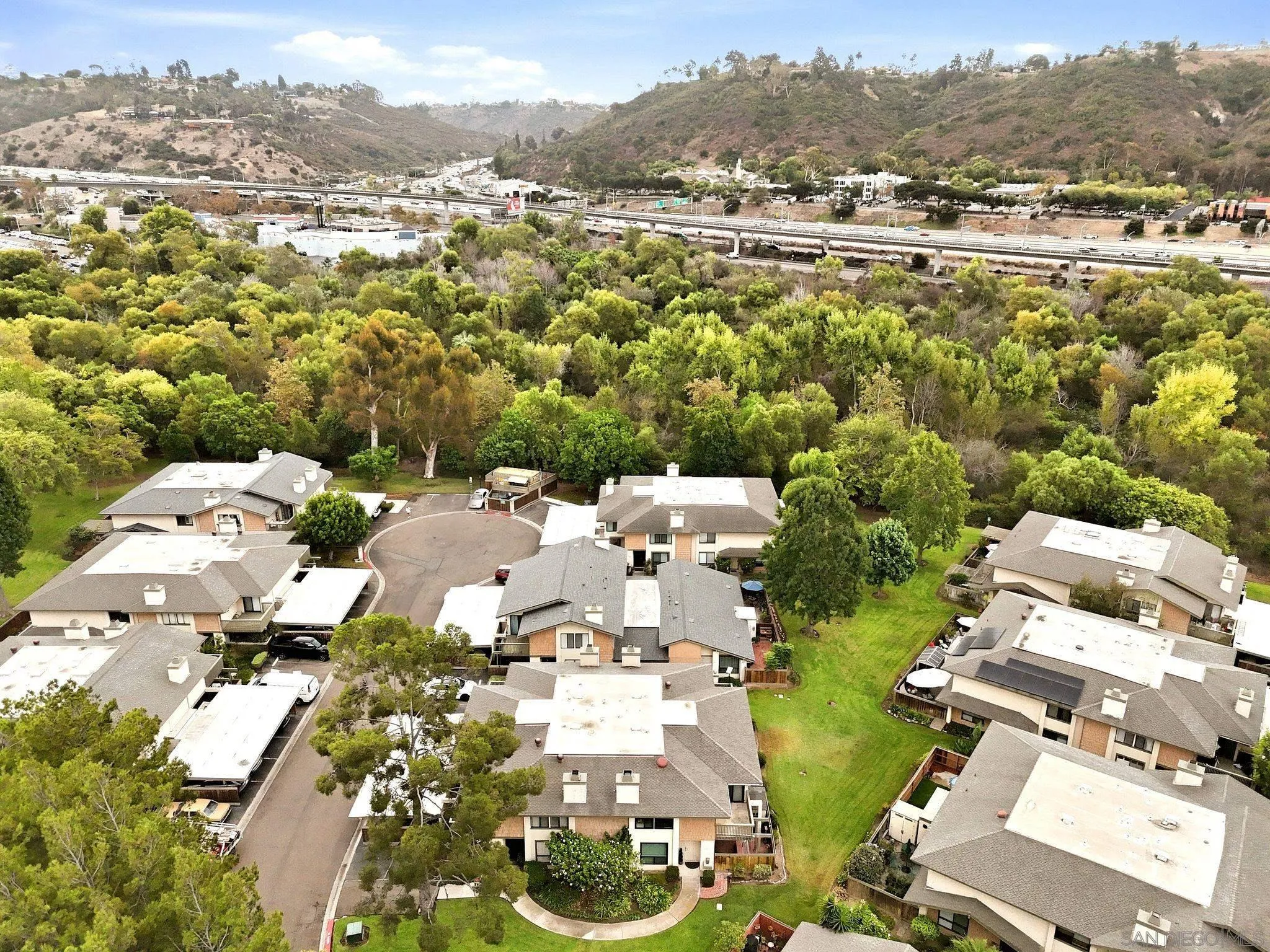 https://cdn.realtyfeed.com/cdn/127/260022817/14c8fb27d3b78700350c341781dc2df1.webp