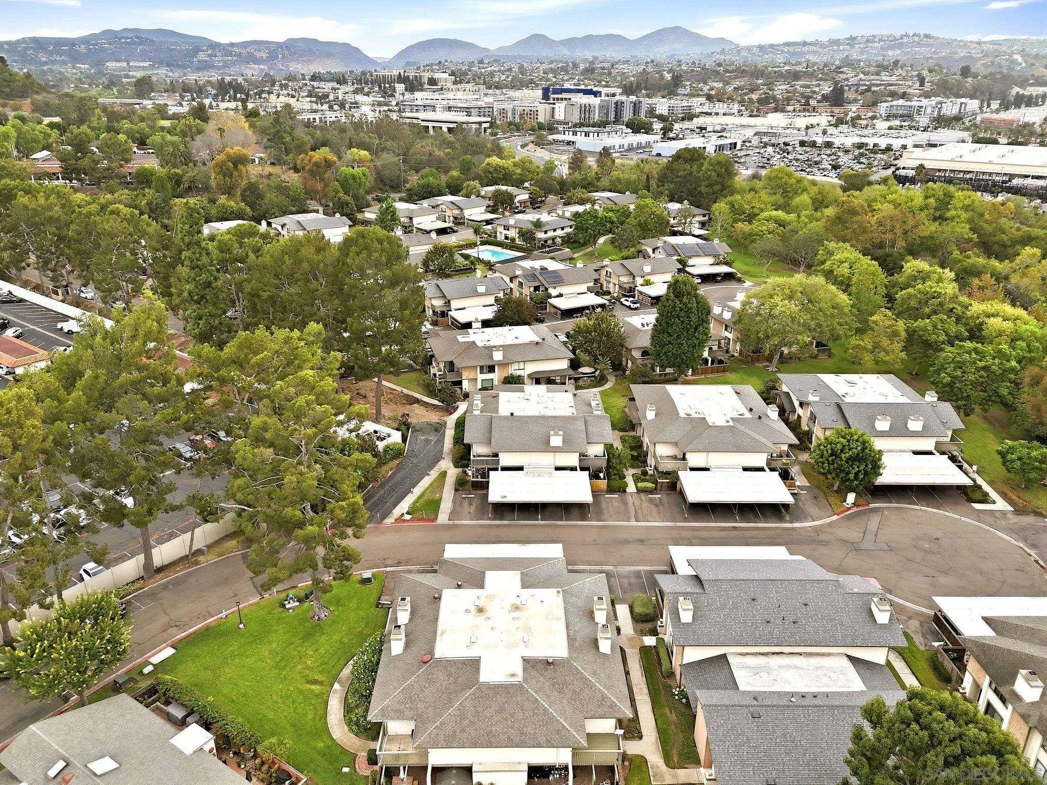 https://cdn.realtyfeed.com/cdn/127/260022817/411d34b5e686678486098ef1f1772061.webp
