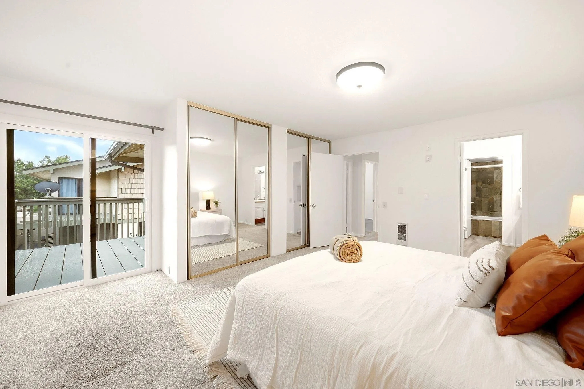 https://cdn.realtyfeed.com/cdn/127/260022817/9eb7658a3047f103ec16bfca6375c6e2.webp