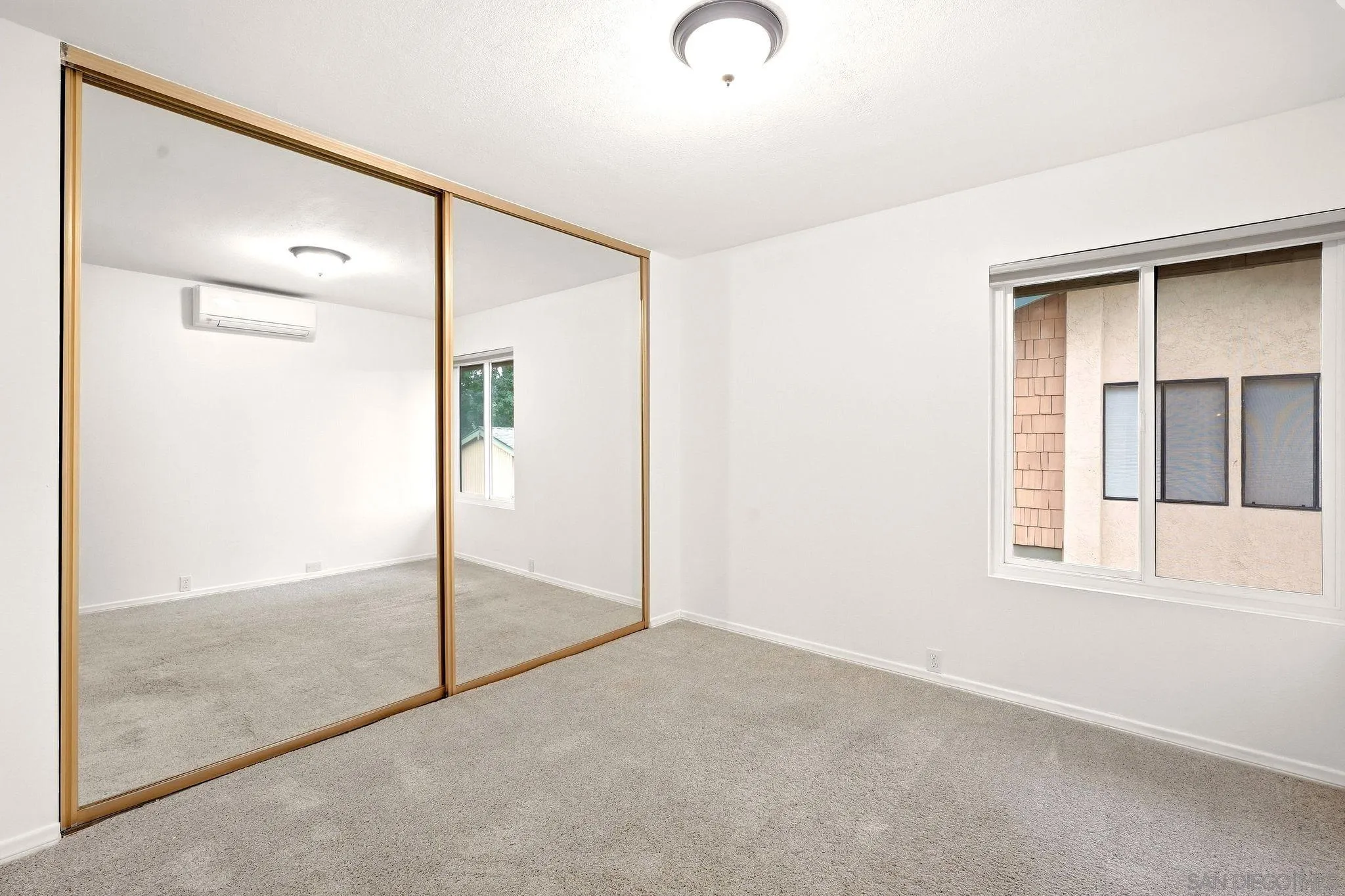 https://cdn.realtyfeed.com/cdn/127/260022817/c95fa9eb588550869c9bcad61cb14522.webp