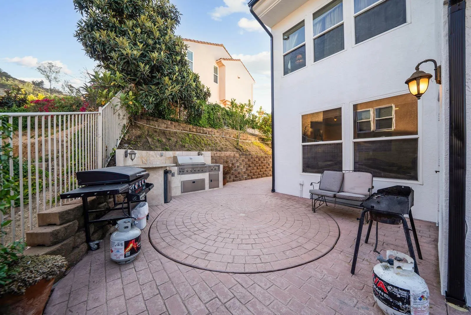 https://cdn.realtyfeed.com/cdn/127/260022818/1f27433ee5a83199578ffd9a09ce02c4.webp
