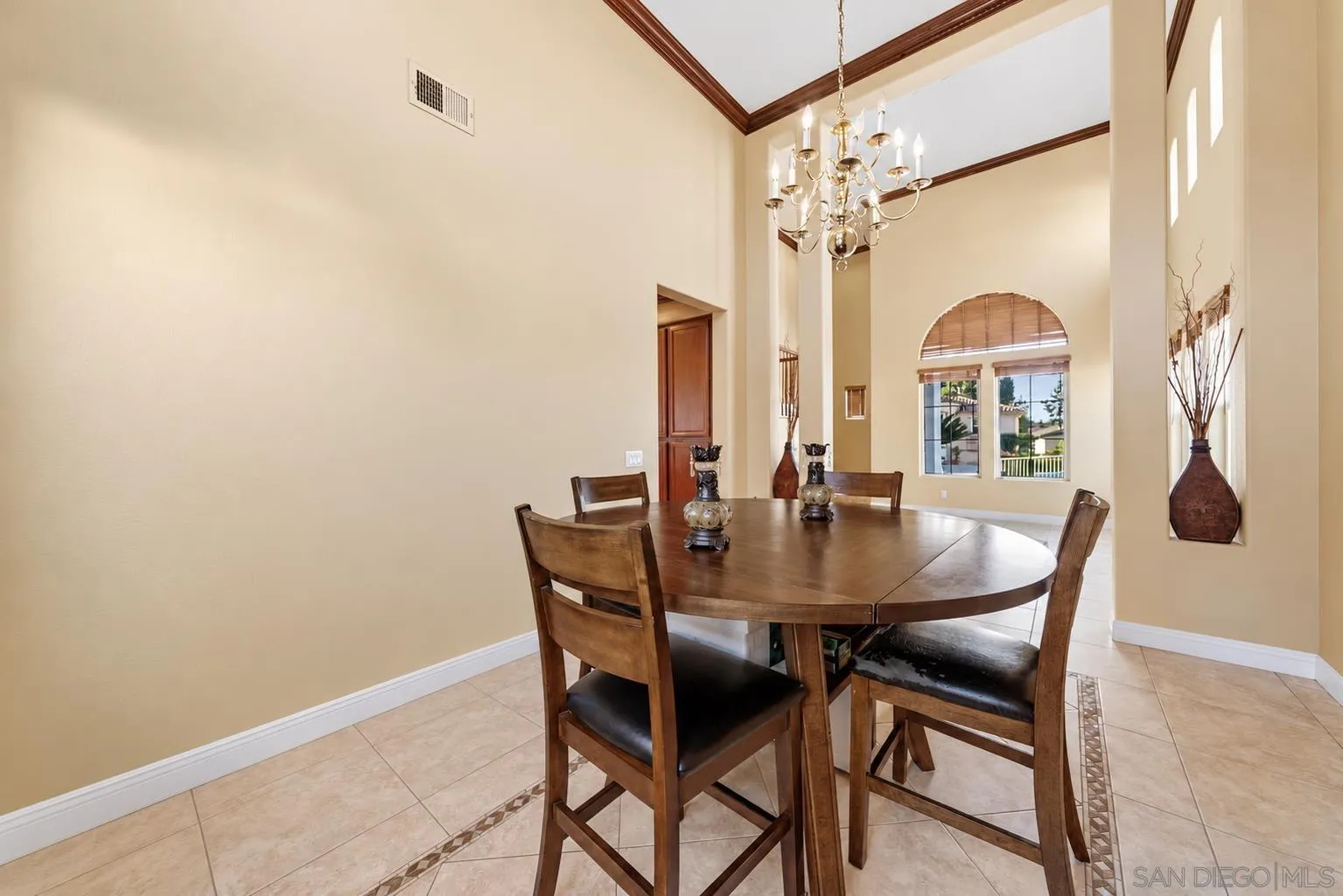 https://cdn.realtyfeed.com/cdn/127/260022818/289d4ba80a444c5d20575abe3d3747f5.webp